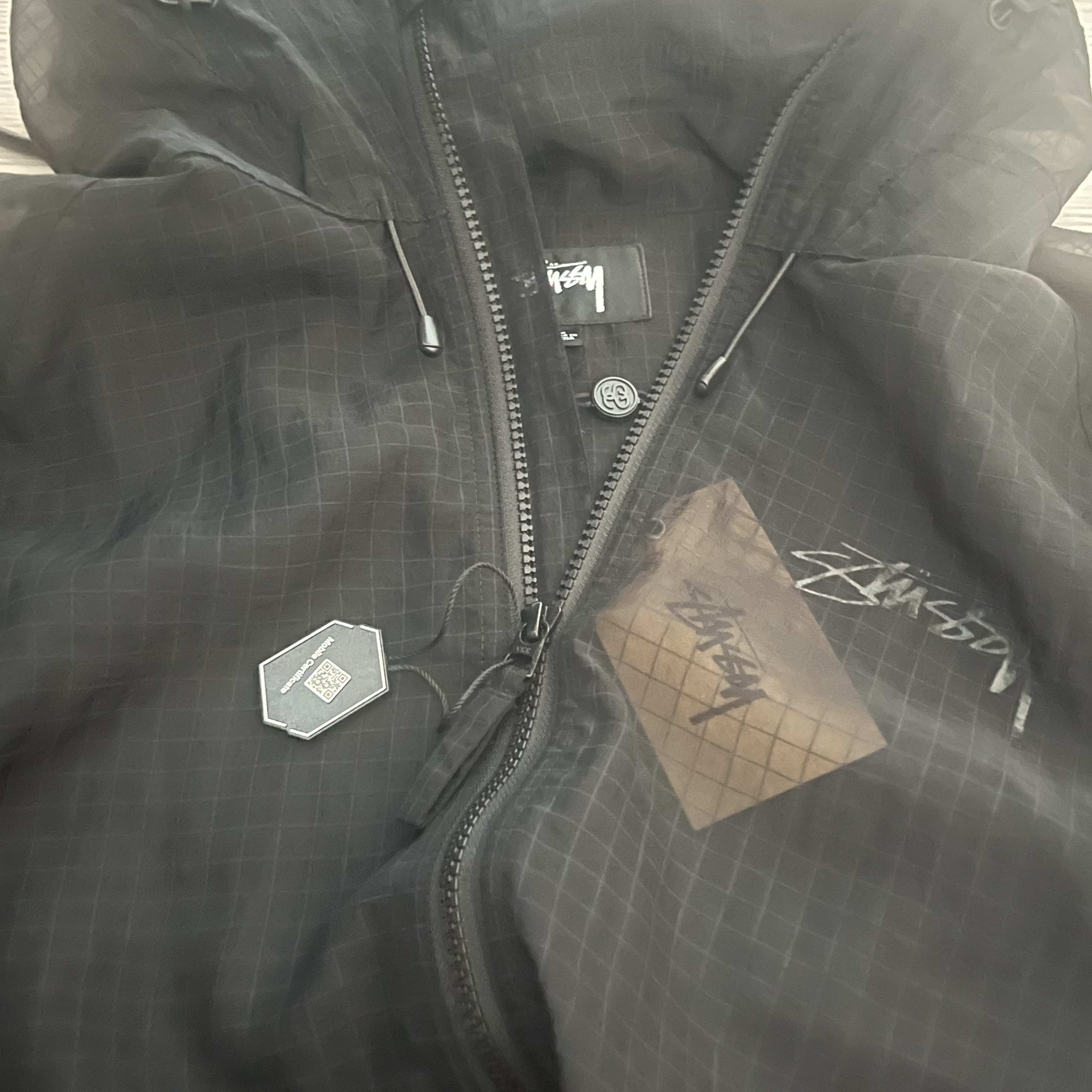 Stussy Beach Shell Transparent Ripstop Black 착용 스타일 - 2