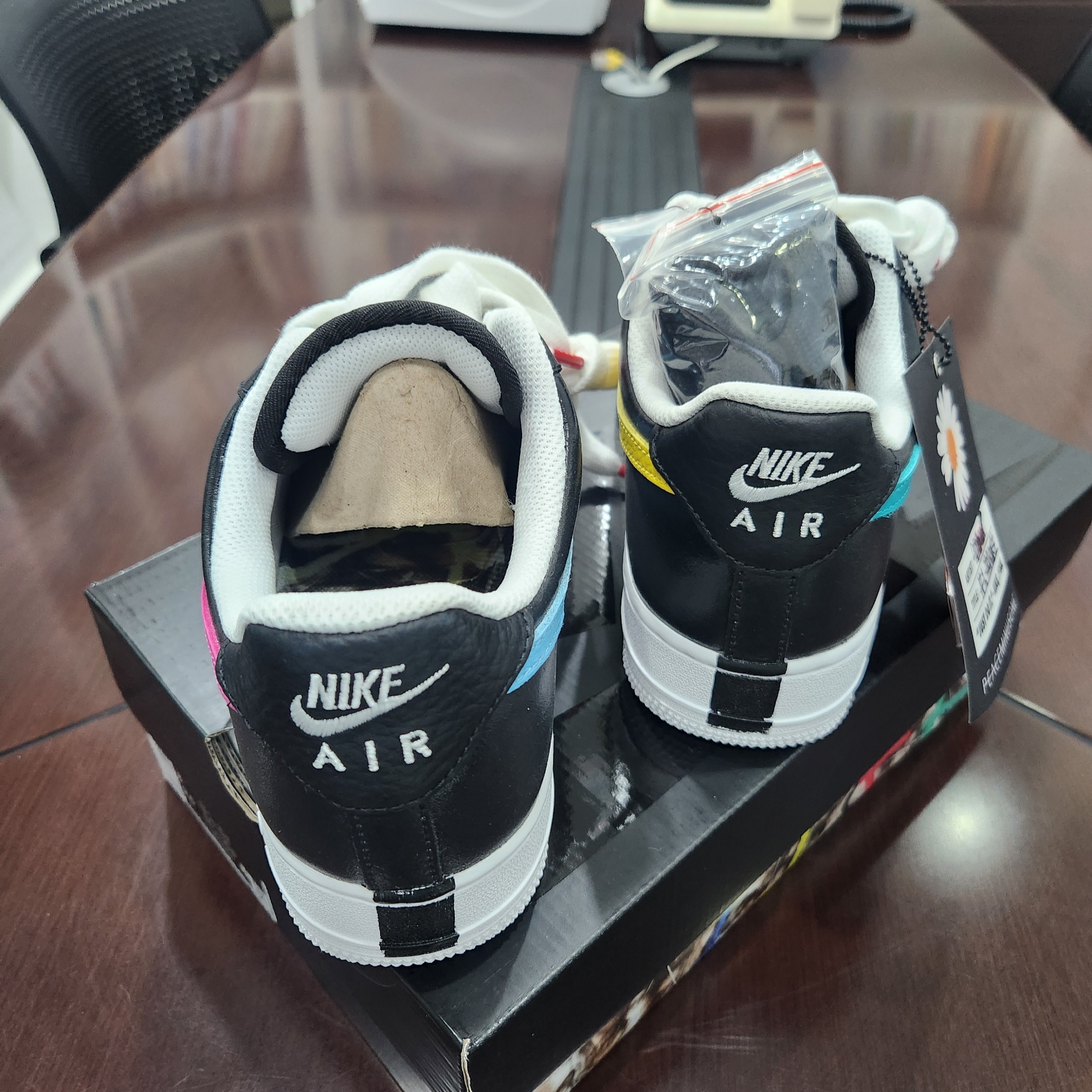 Nike x Peaceminusone Air Force 1 Low Para-Noise 3.0 Black and Multicolor 착용 스타일 - 5