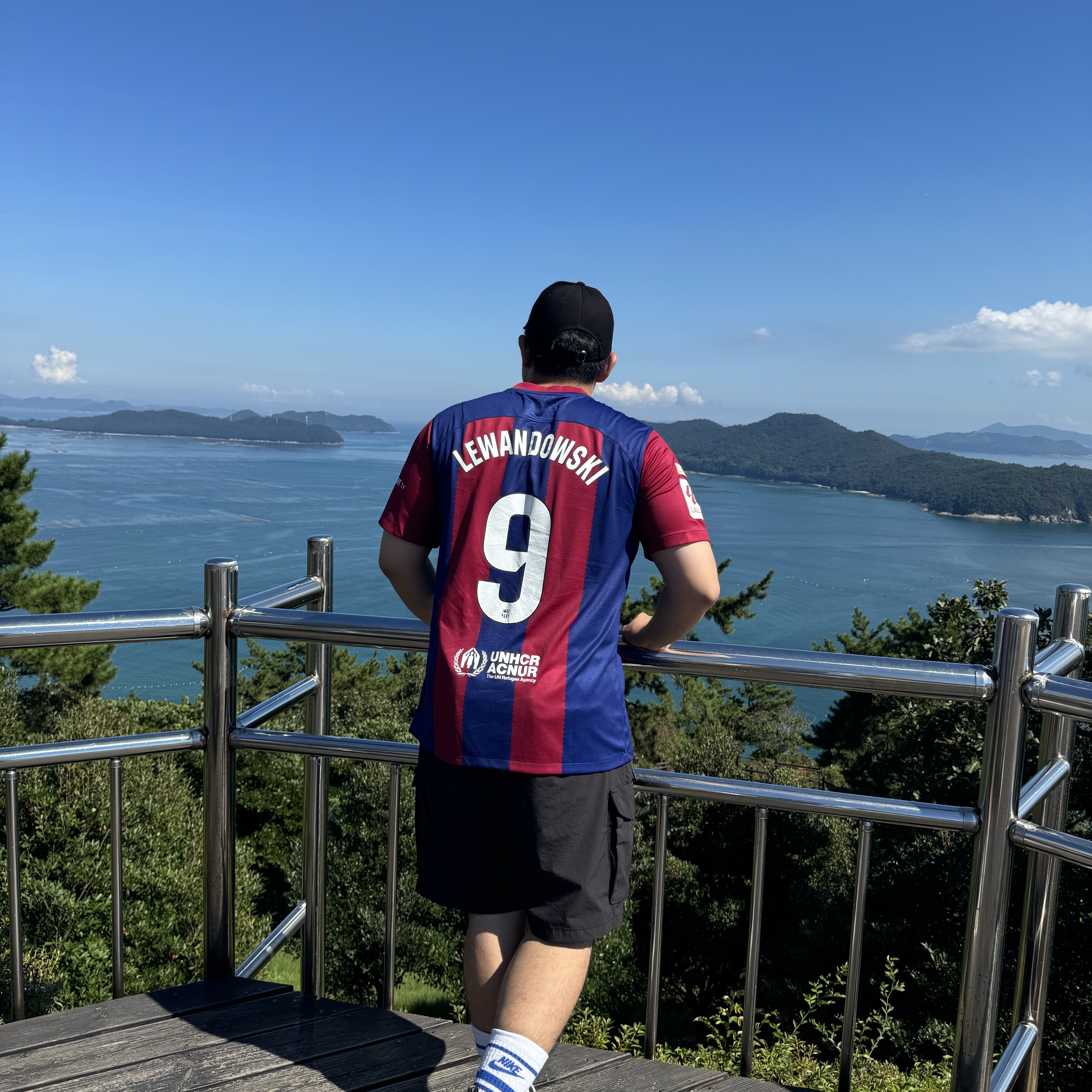 Nike FC Barcelona 2023/24 Dri-Fit Stadium Home Jersey Deep Royal Blue Noble Red (Non Marking Ver.) 착용 스타일