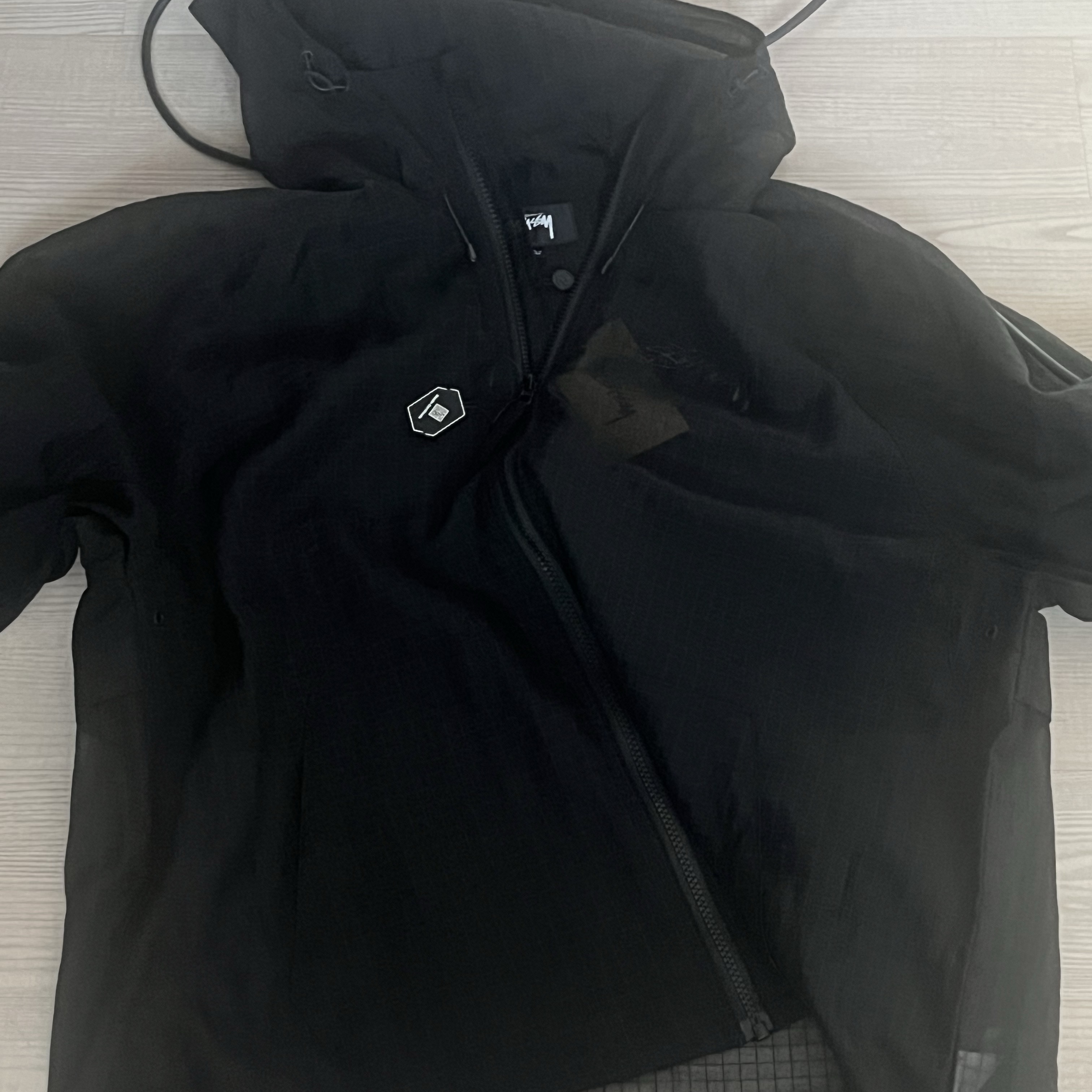 Stussy Beach Shell Transparent Ripstop Black 착용 스타일 - 1