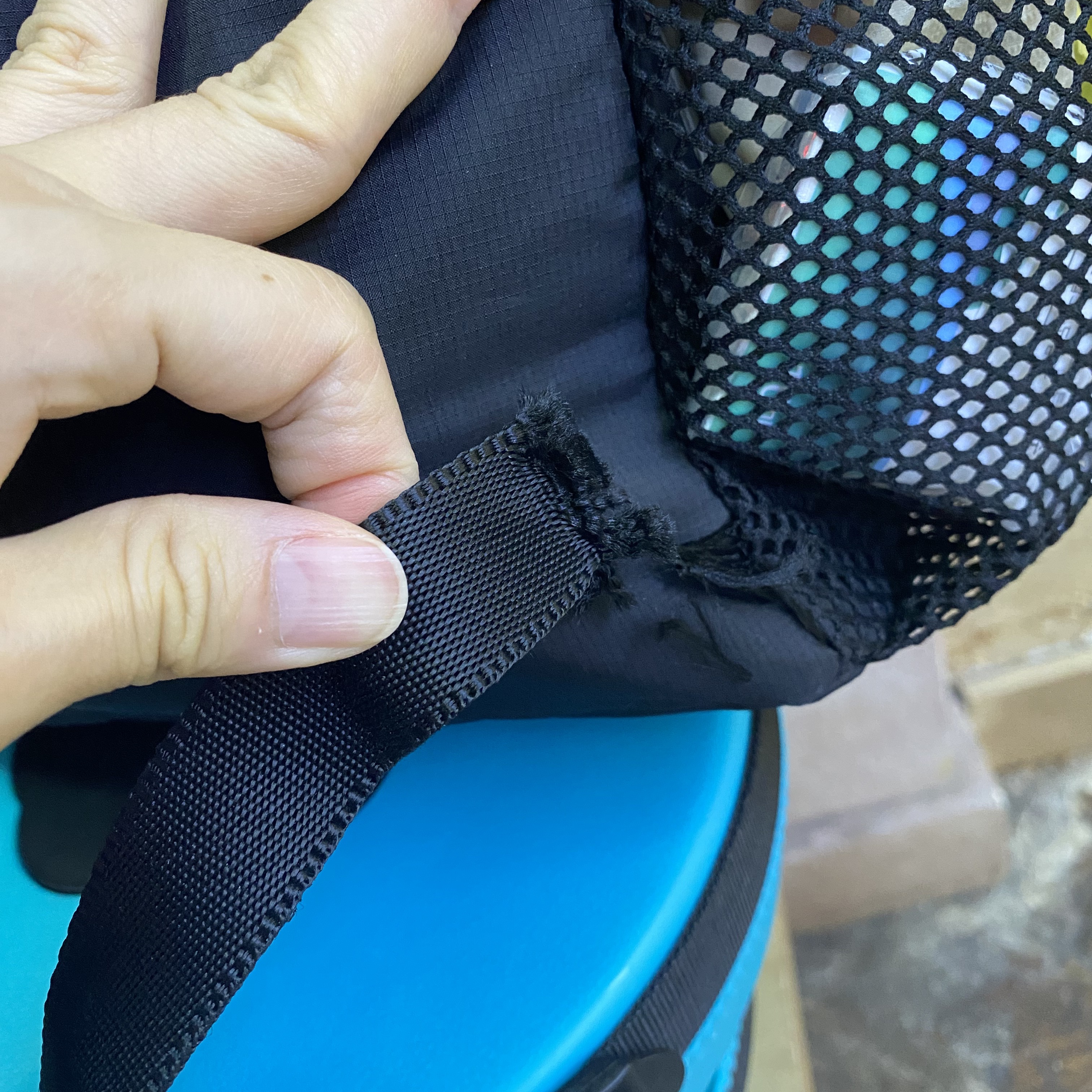 Emis Shirring Backpack Black 착용 스타일