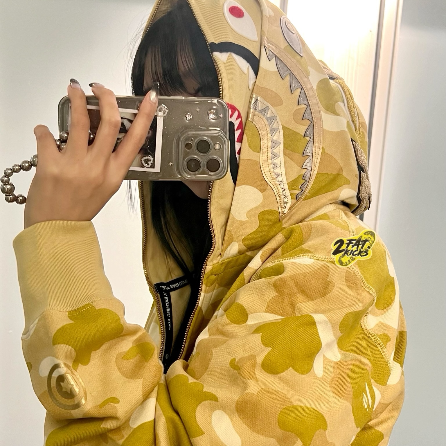 BAPE Color Camo Double Shark Full Zip Hoodie Misted yellow, BAPE Color Camo Double Shark Full Zip Hoodie Bright Red 착용 스타일 - 3