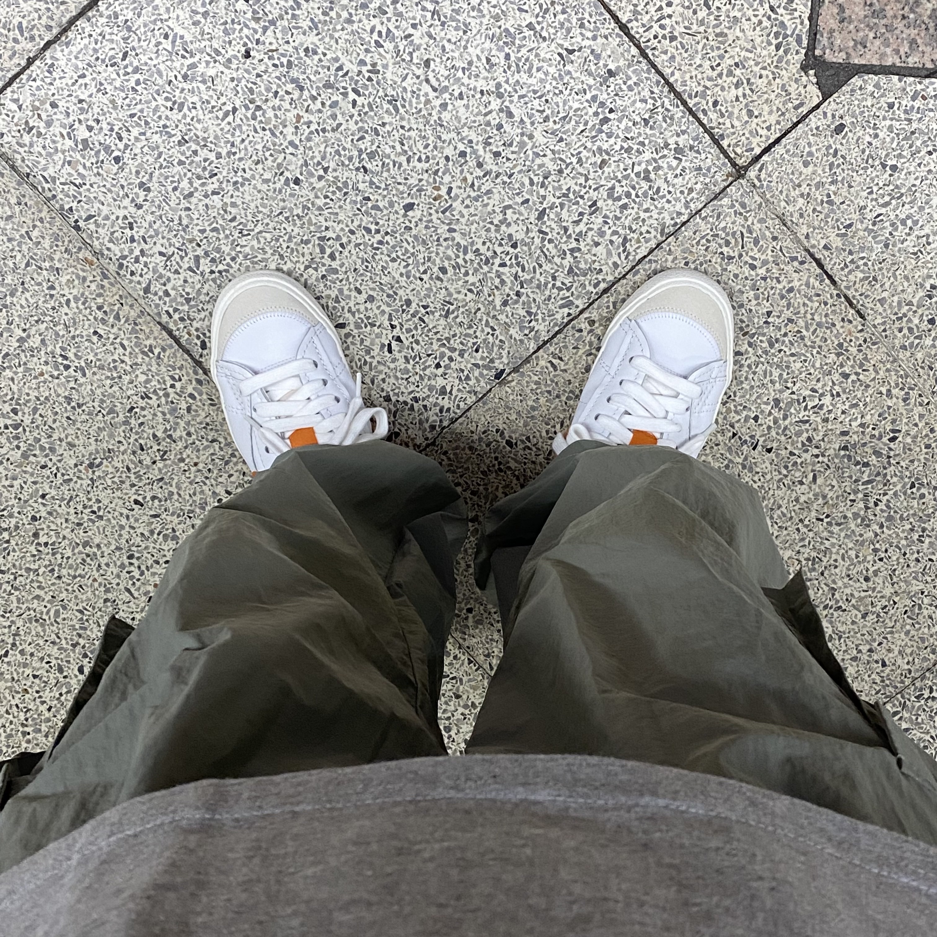 Nike Blazer Low '77 Jumbo White Alpha Orange, Casio G-Shock x Thisisneverthat DW-5600TINT23-7DF Skeleton 착용 스타일 - 1