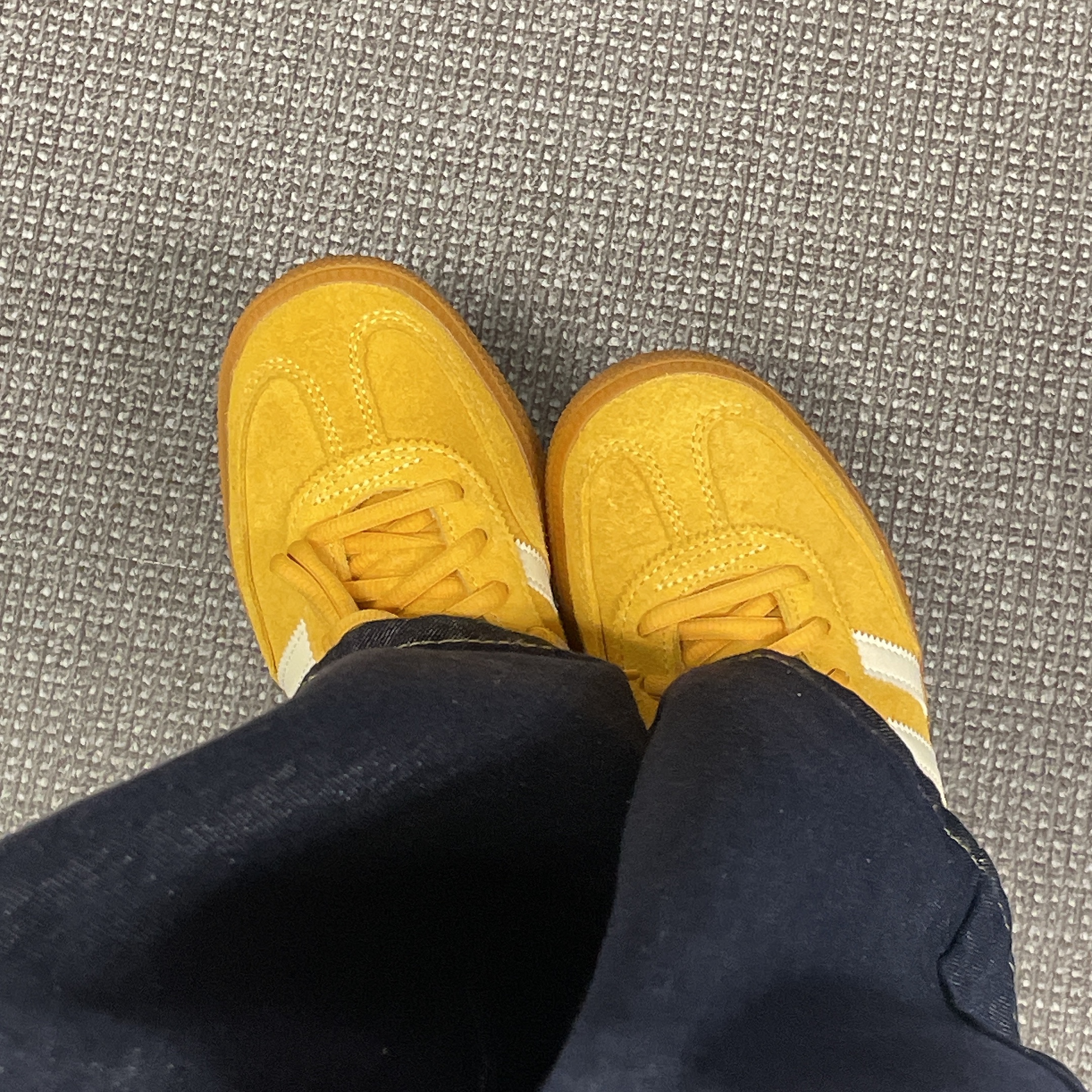 Adidas Spezial Handball Preloved Yellow Cream White 착용 스타일