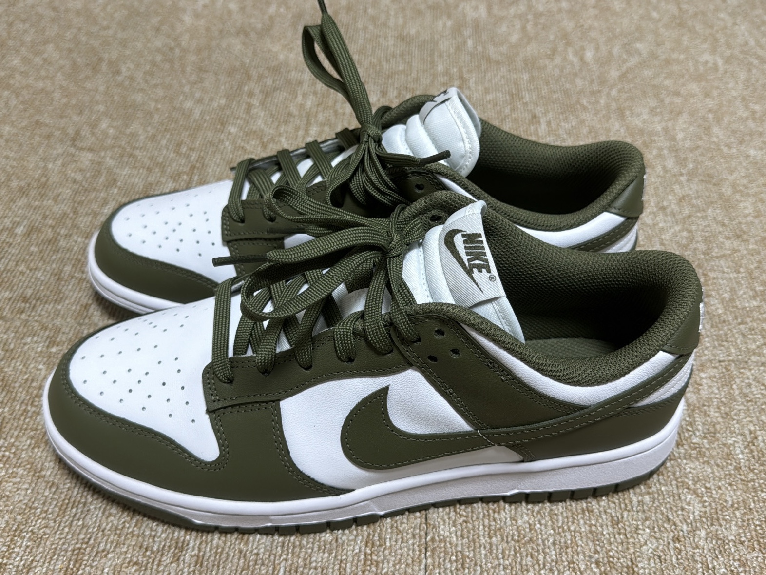 (W) Nike Dunk Low Medium Olive 착용 스타일