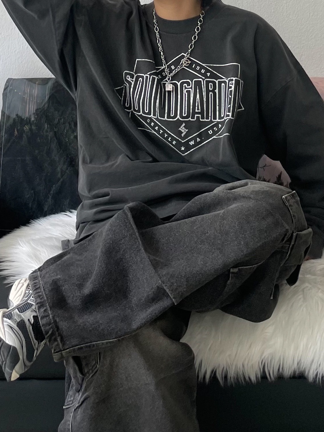 Hello Sunrise  Two Tone Washed OG Logo 6panel Cap Off White & Black, Asics Unlimited Gel-Kayano 14 Carrier Grey Black 착용 스타일 - 5