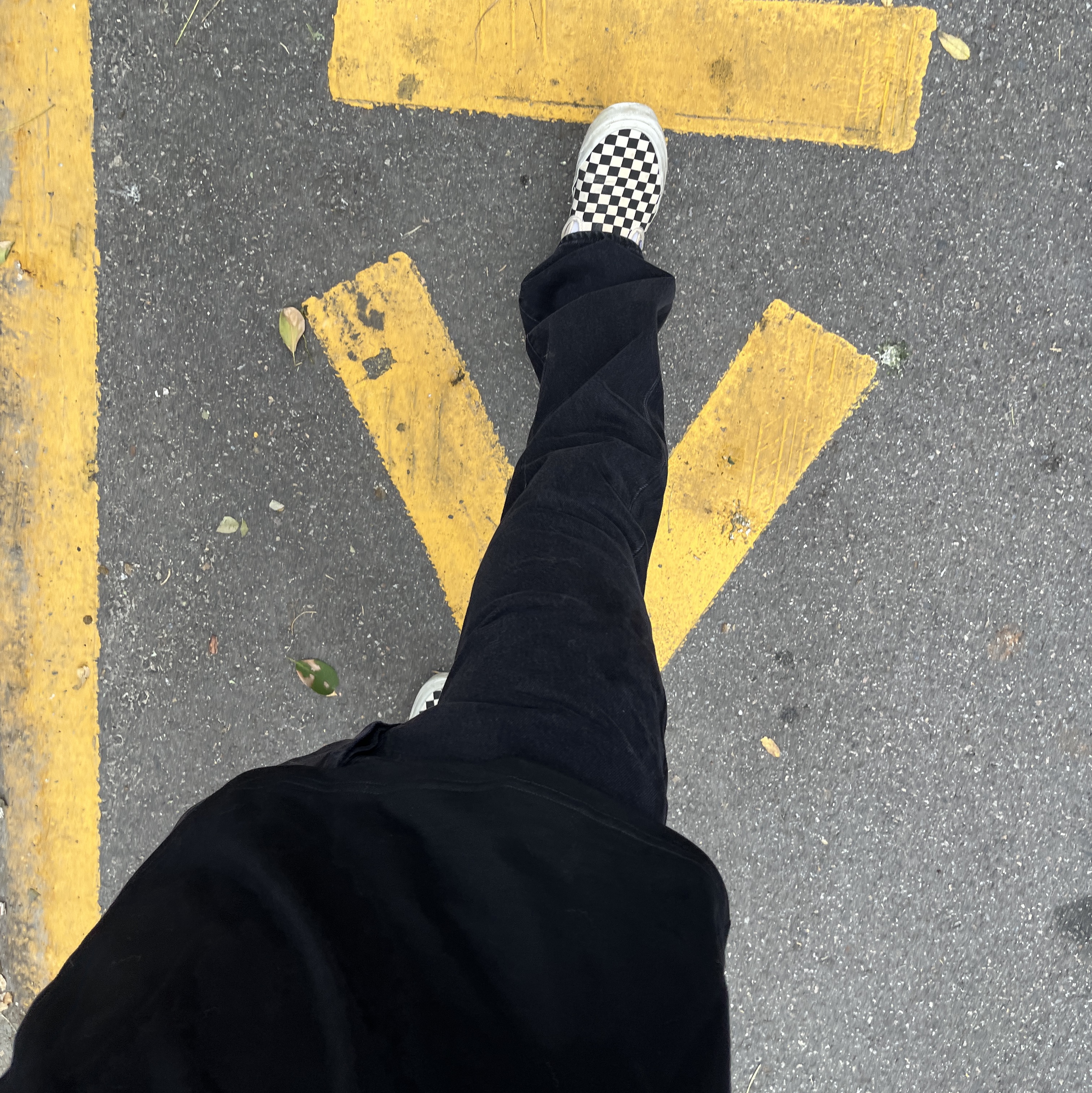 Supreme Regular Jean Black - 24FW 착용 스타일 - 2