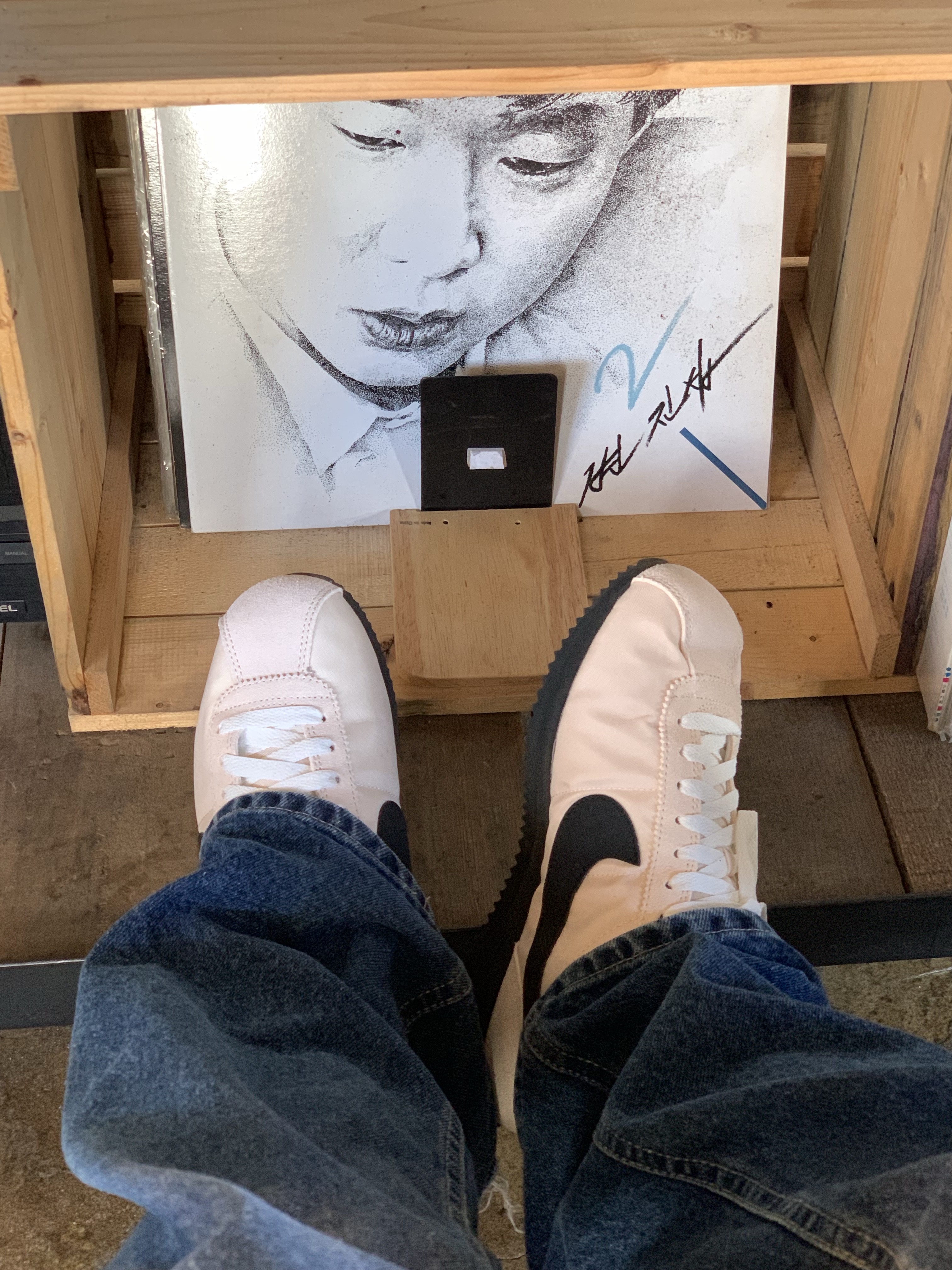 (W) Nike Cortez Textile Guava Ice Sail 착용 스타일 - 4