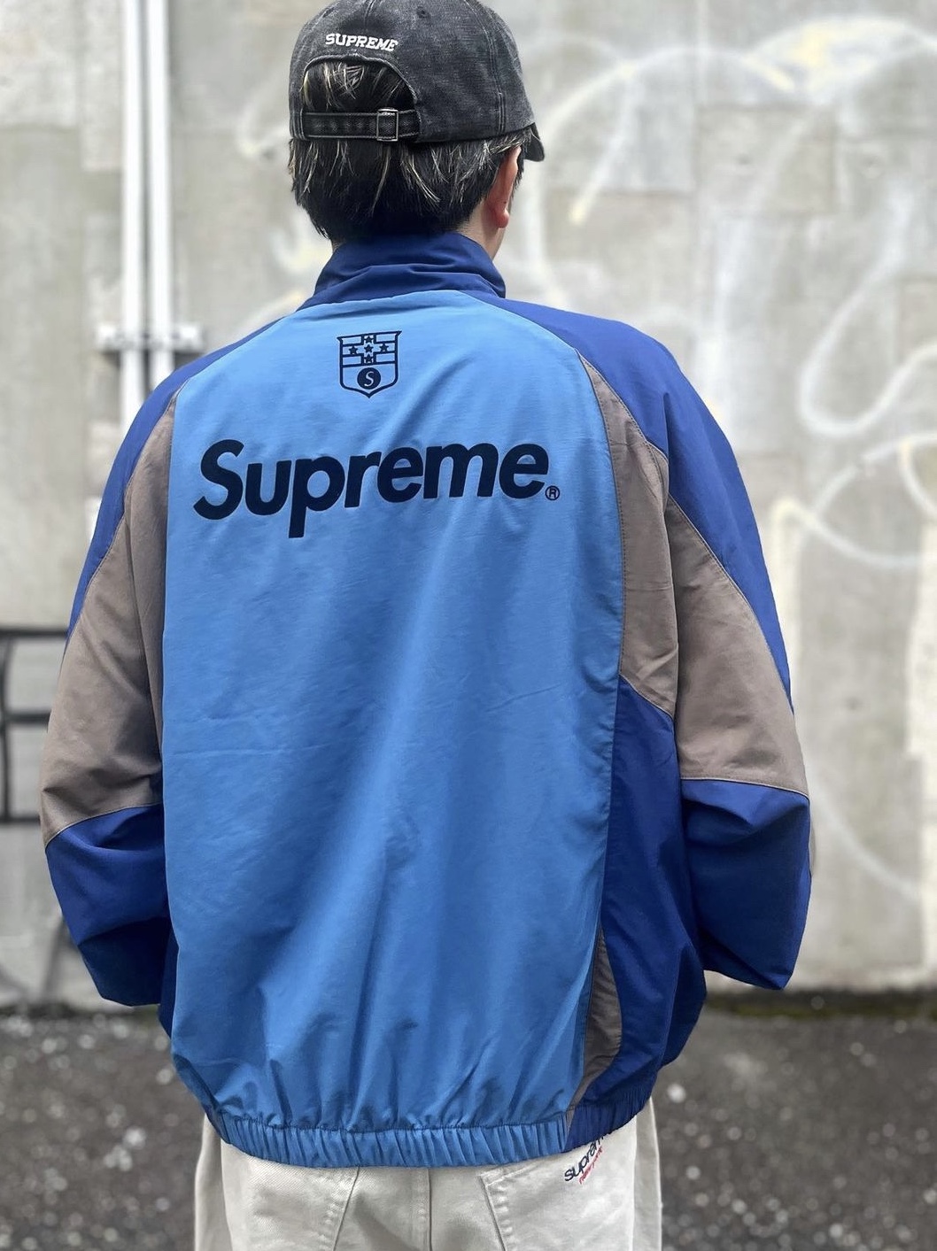 Supreme S Logo Track Jacket Navy - 24FW 착용 스타일