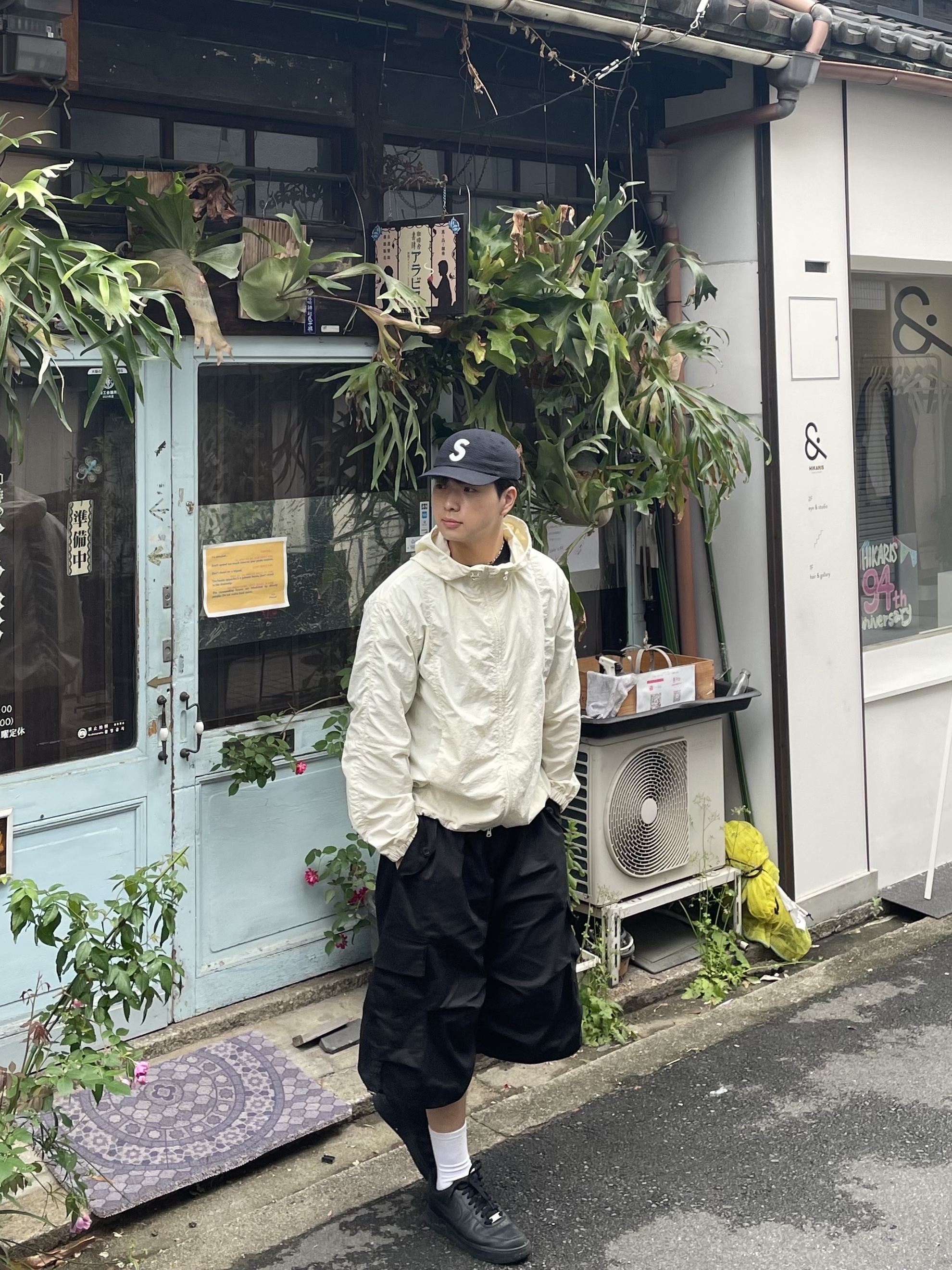 Nike Air Force 1 '07 Low Triple Black, Supreme Seersucker S Logo 6-Panel Black - 24SS 착용 스타일 - 3