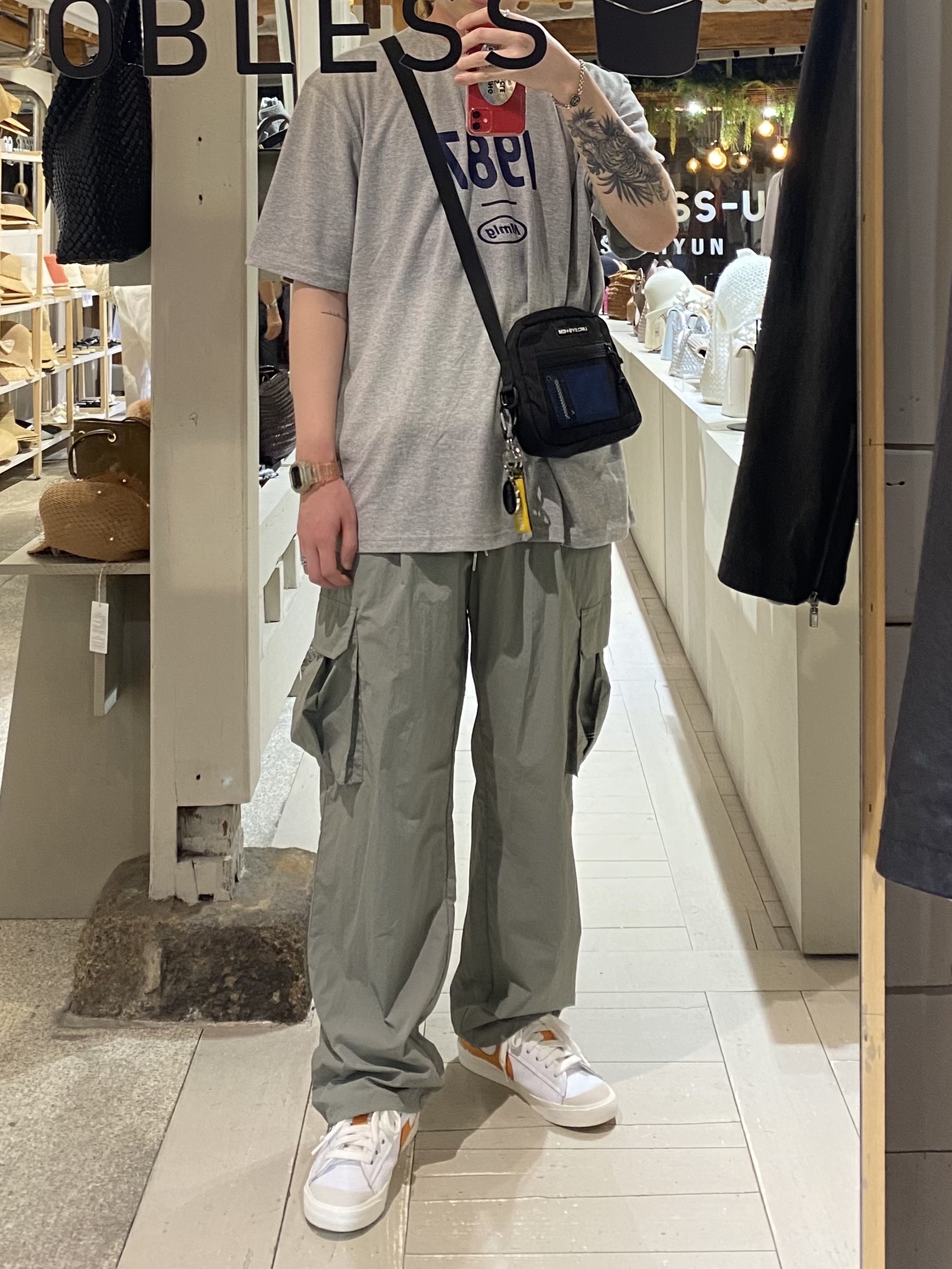 Stussy O.E. Badge Keychain, Supreme Webbing Keychain Yellow Camo - 23SS 착용 스타일 - 4