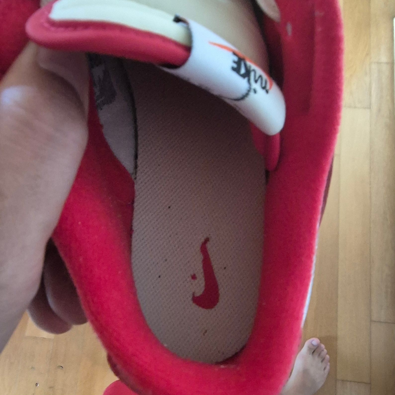 Nike Dunk Low Retro PRM University Red Black 착용 스타일 - 2