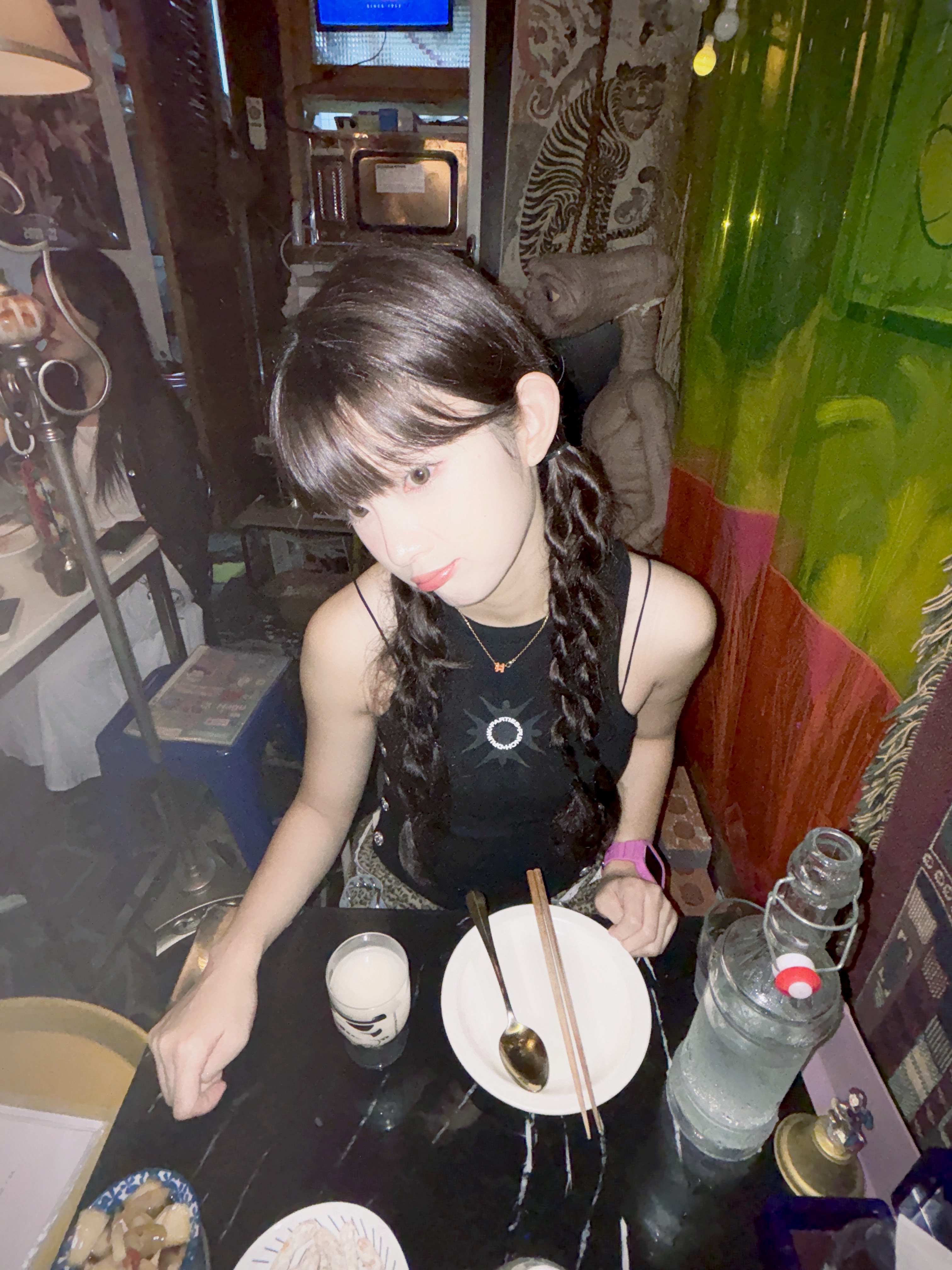 Punch Drunk Parties Gyeolsoc Tank Top Black 착용 스타일