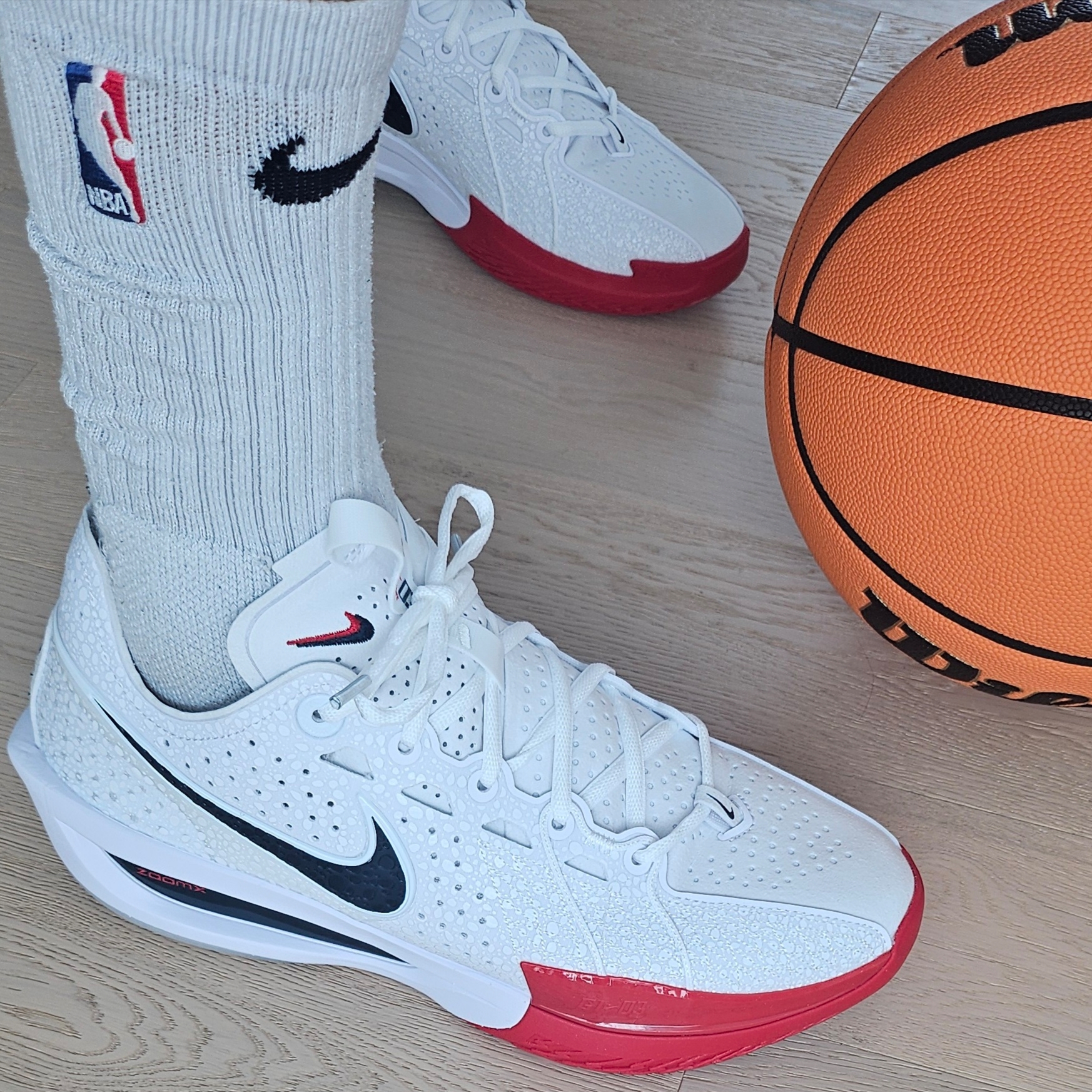 Nike Air Zoom GT Cut 3 EP White Sport Red 착용 스타일
