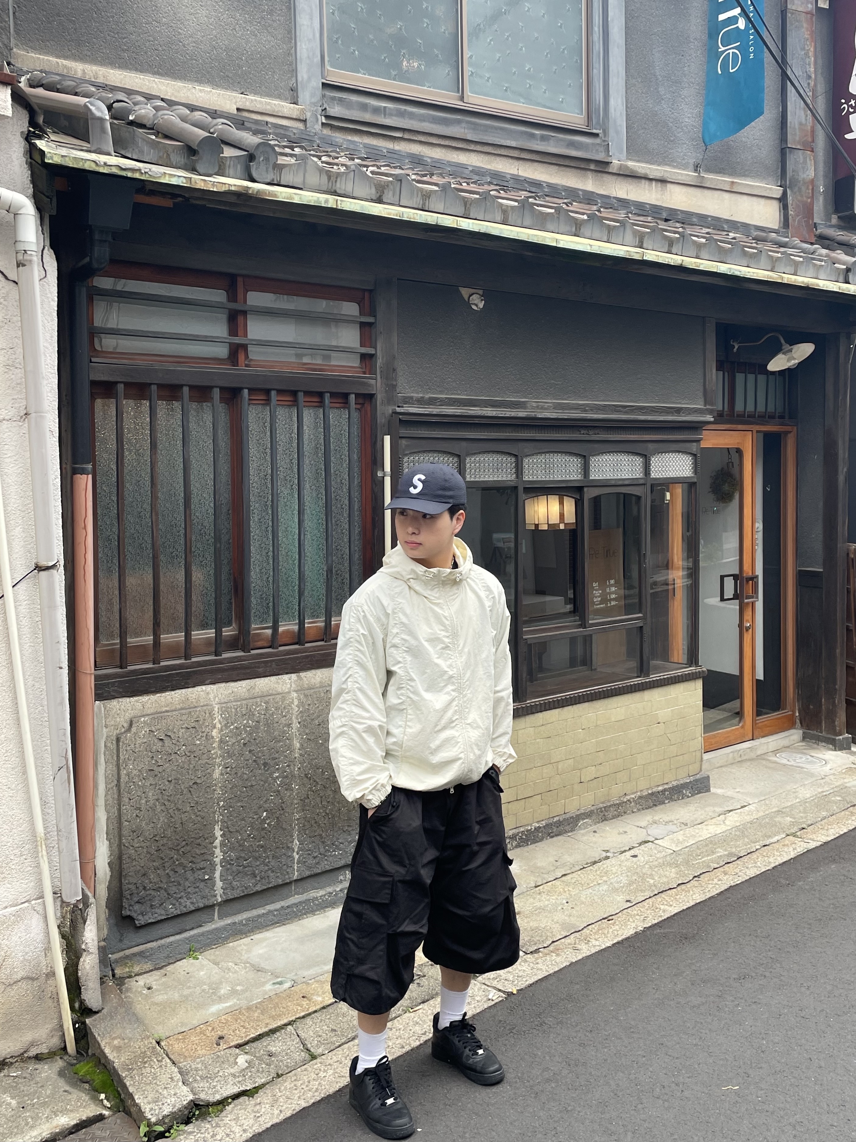 Nike Air Force 1 '07 Low Triple Black, Supreme Seersucker S Logo 6-Panel Black - 24SS 착용 스타일 - 1