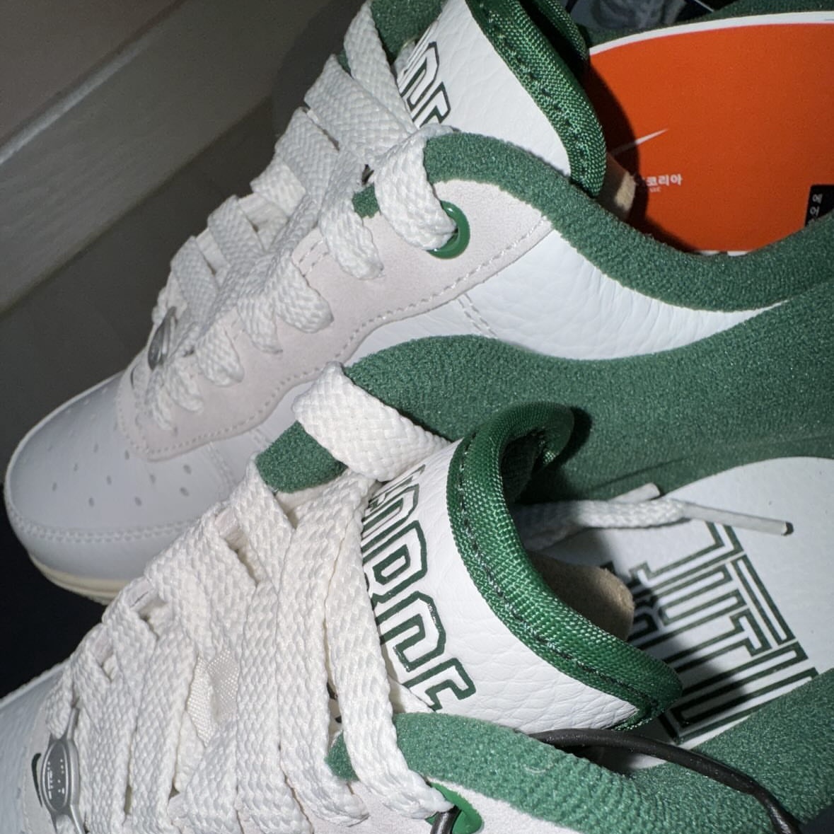 (W) Nike Air Force 1 '07 LX Summit White Gorge Green 착용 스타일