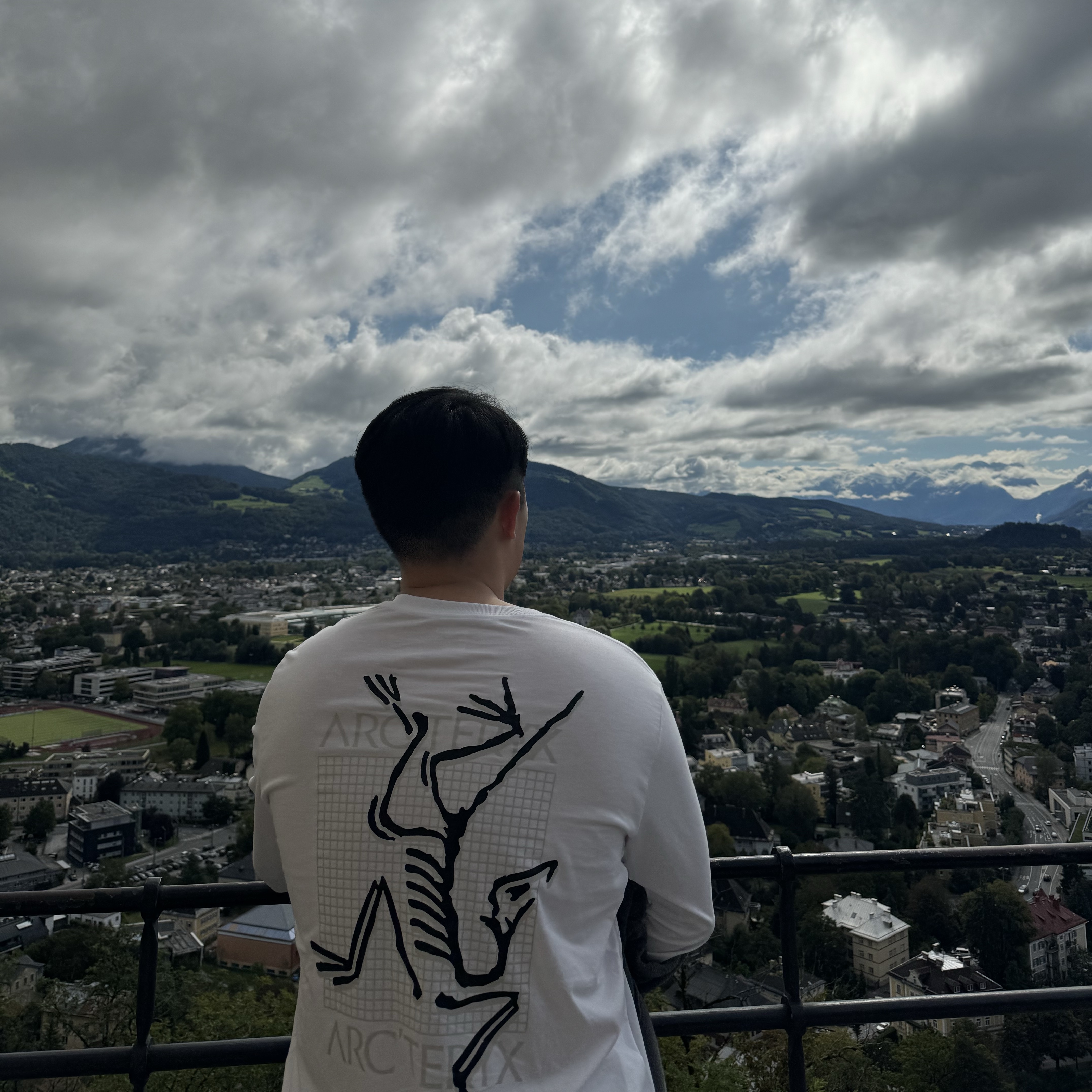 Arc'teryx Arc'Multi Bird Logo LS T-Shirt White Light 착용 스타일 - 2