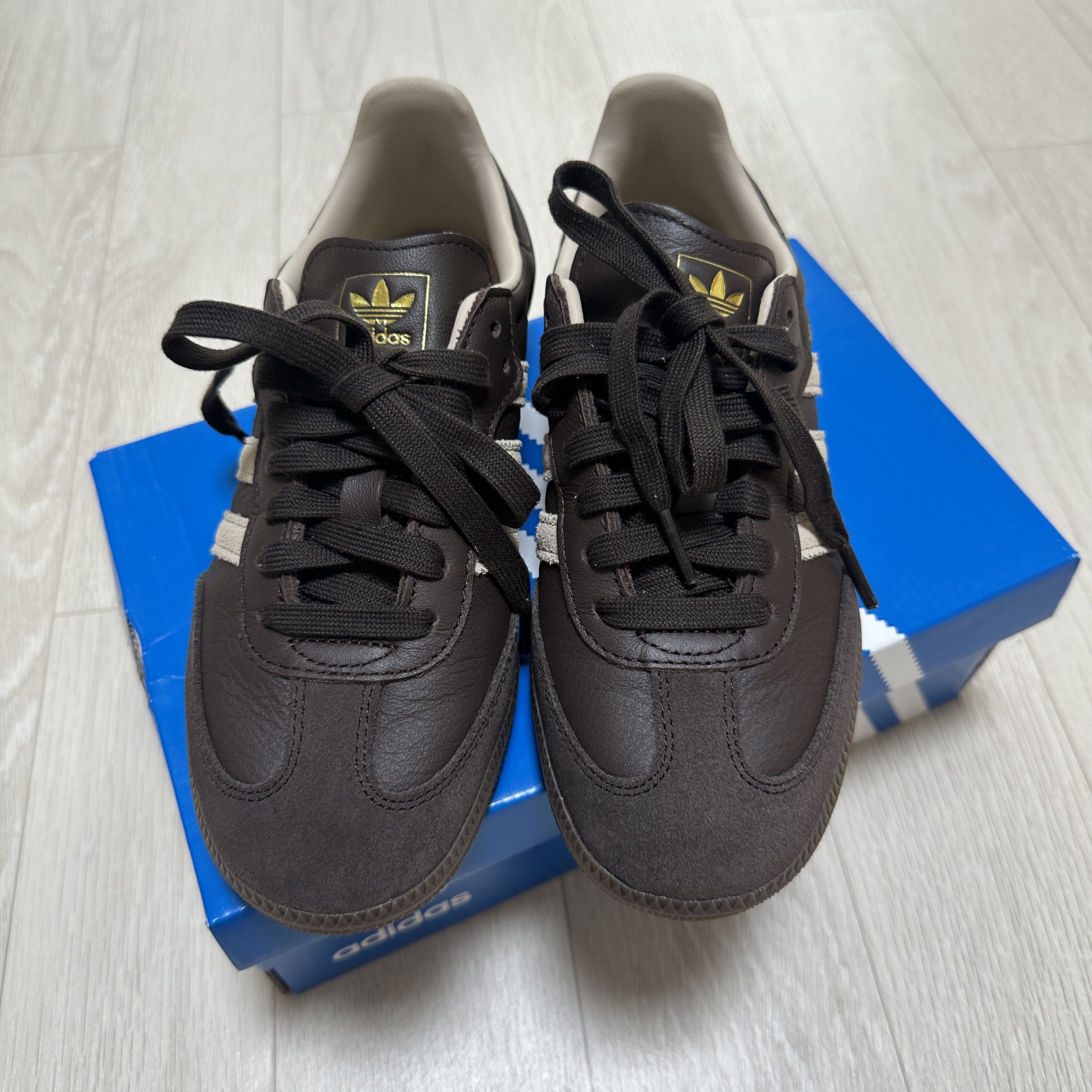 Adidas Samba OG Dark Brown Clay Brown 착용 스타일 - 3