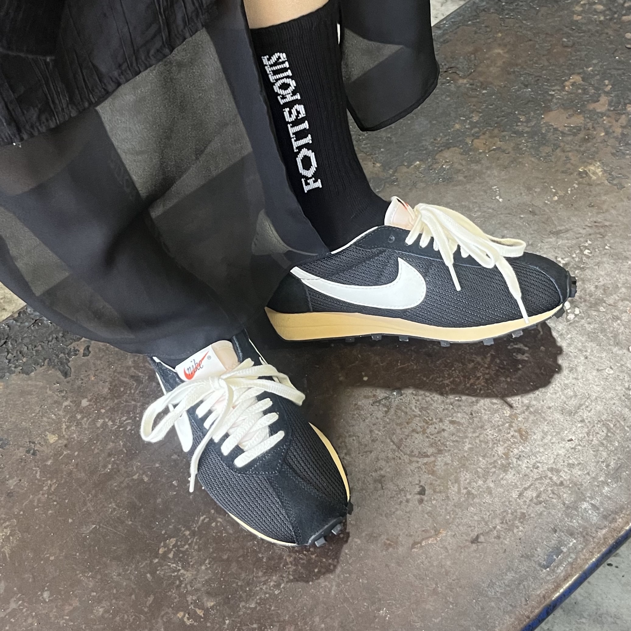 Nike LD-1000 SP Black and Sail 착용 스타일