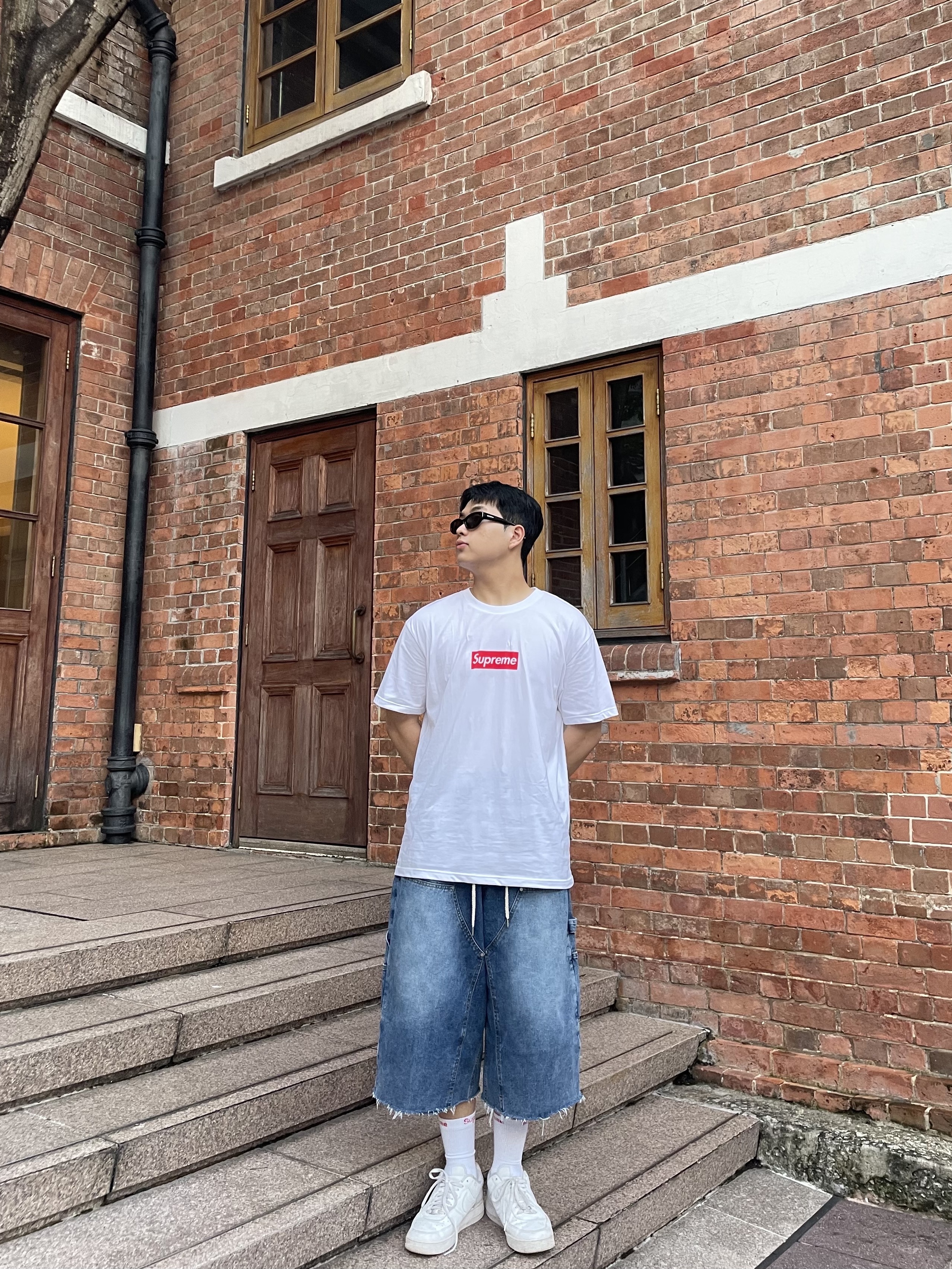 Supreme x MM6 Maison Margiela Box Logo T-Shirt White - 24SS, Nike Air Force 1 '07 Low White 착용 스타일 - 2