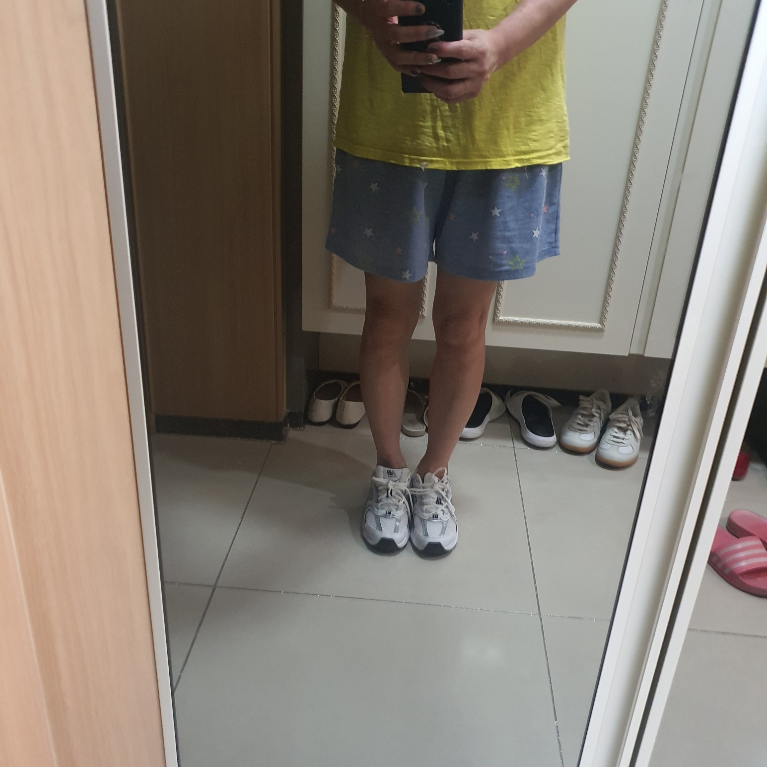 New Balance 530 White 착용 스타일