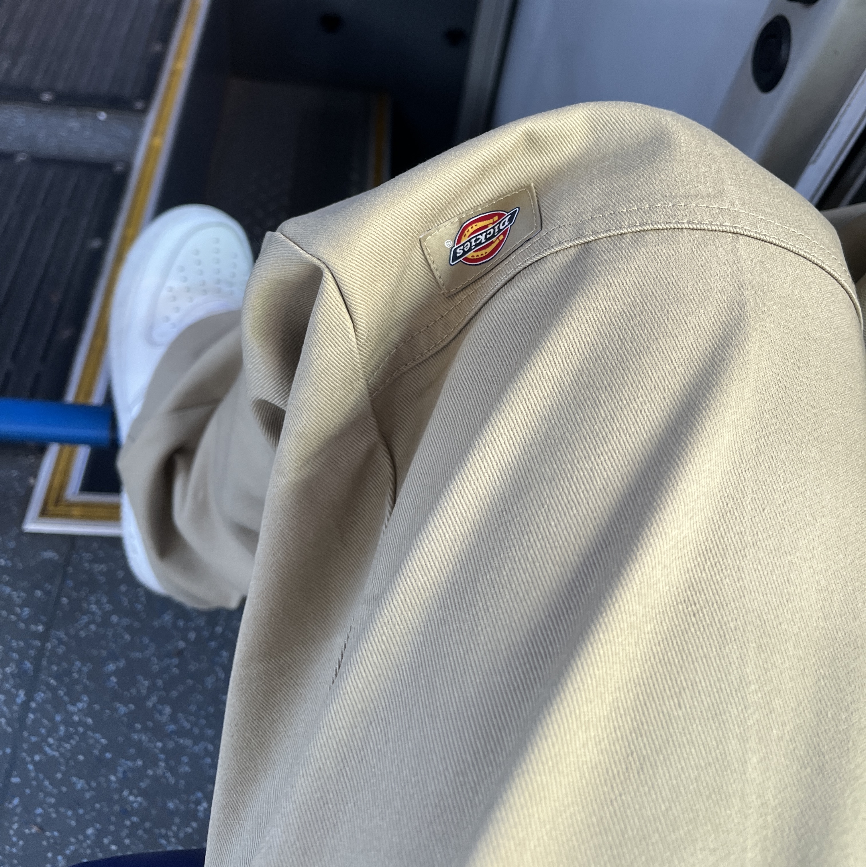 Nike x Supreme Air Force 1 Low White, Dickies Loose Fit Double Knee Work Pants Khaki 착용 스타일