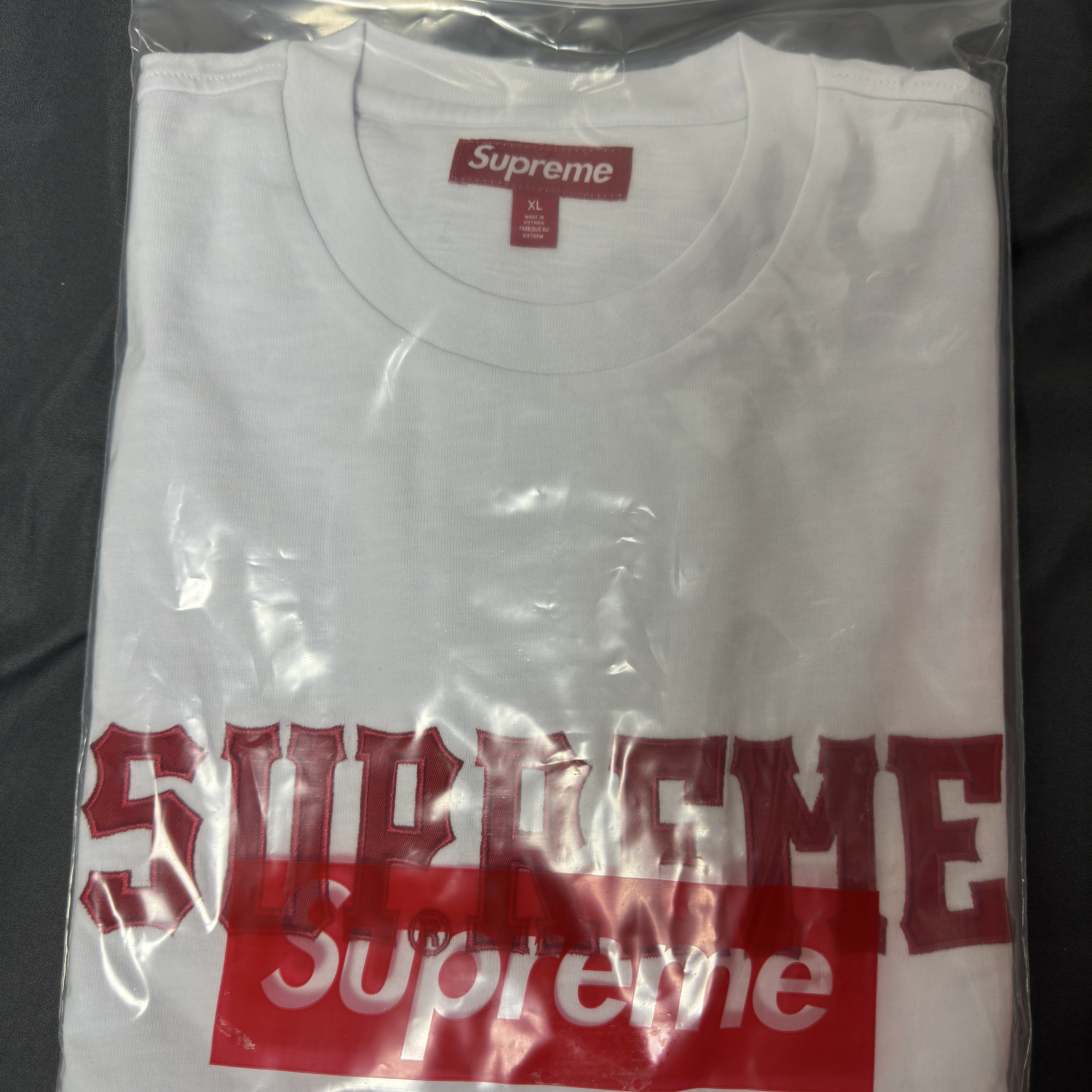 Supreme Twill Applique S/S Top White - 24FW 착용 스타일