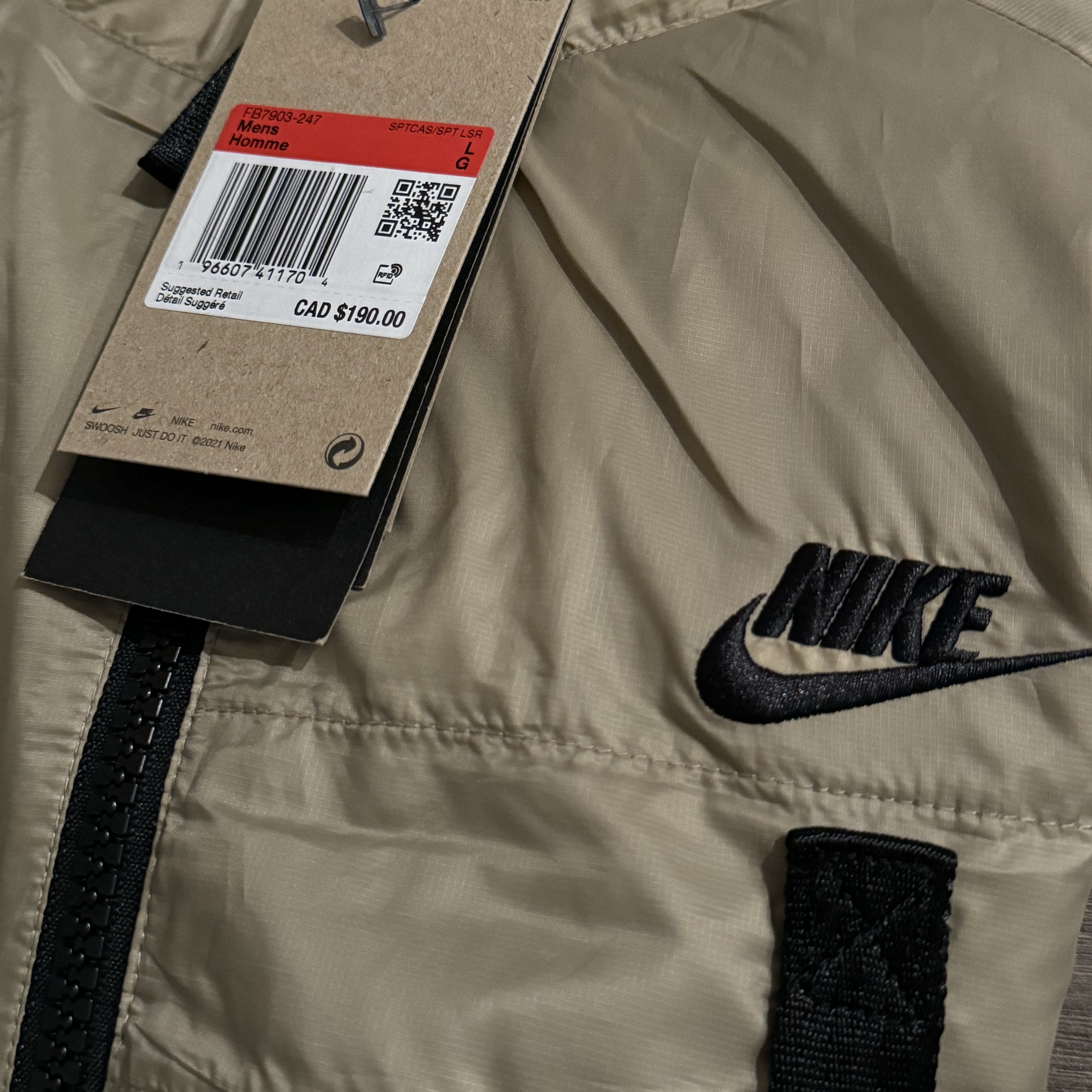 Nike NSW Tech Woven N24 Packable Lined Jacket Khaki - US/EU 착용 스타일