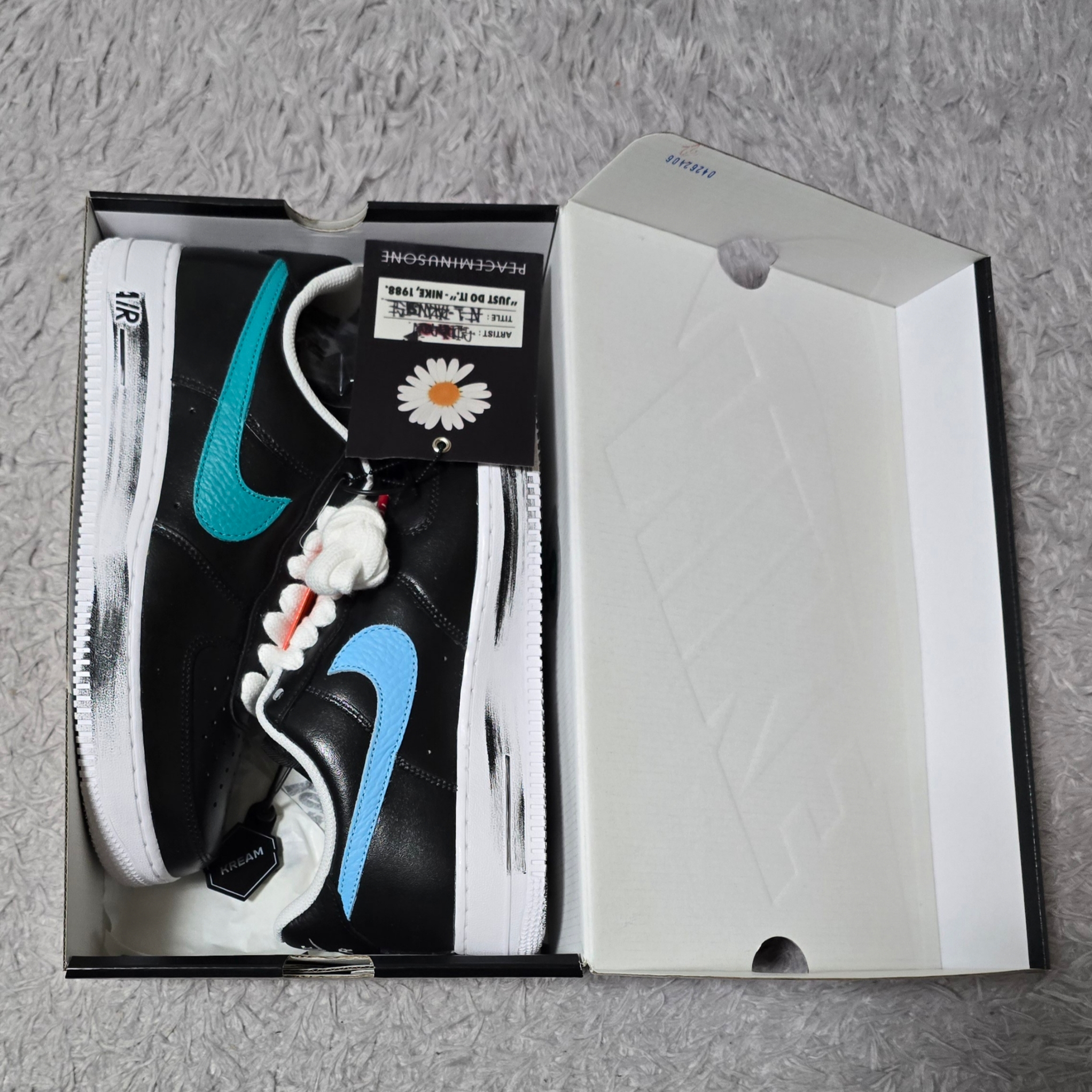 Nike x Peaceminusone Air Force 1 Low Para-Noise 3.0 Black and Multicolor 착용 스타일