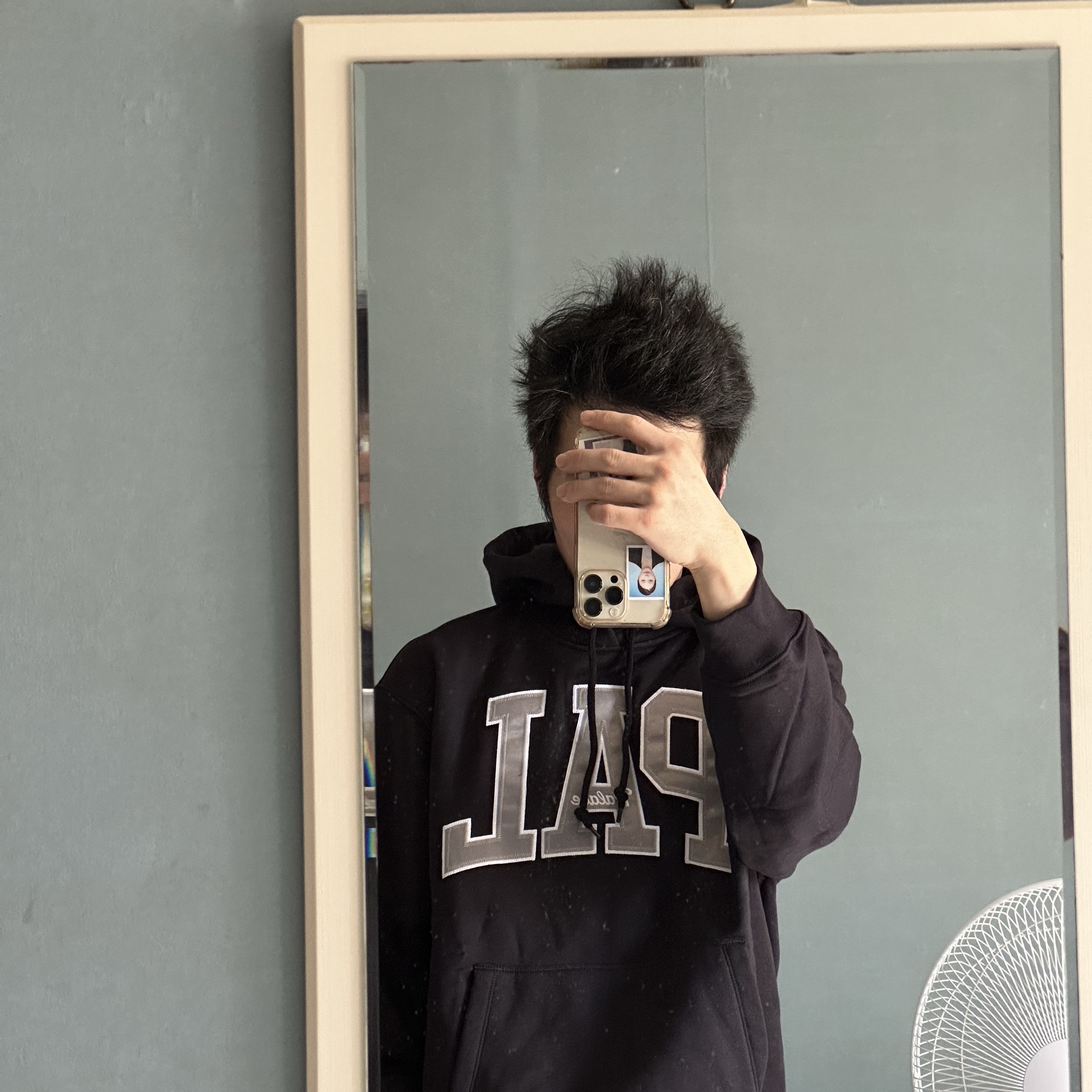 Palace x Gap Hood Black - 24SS 착용 스타일