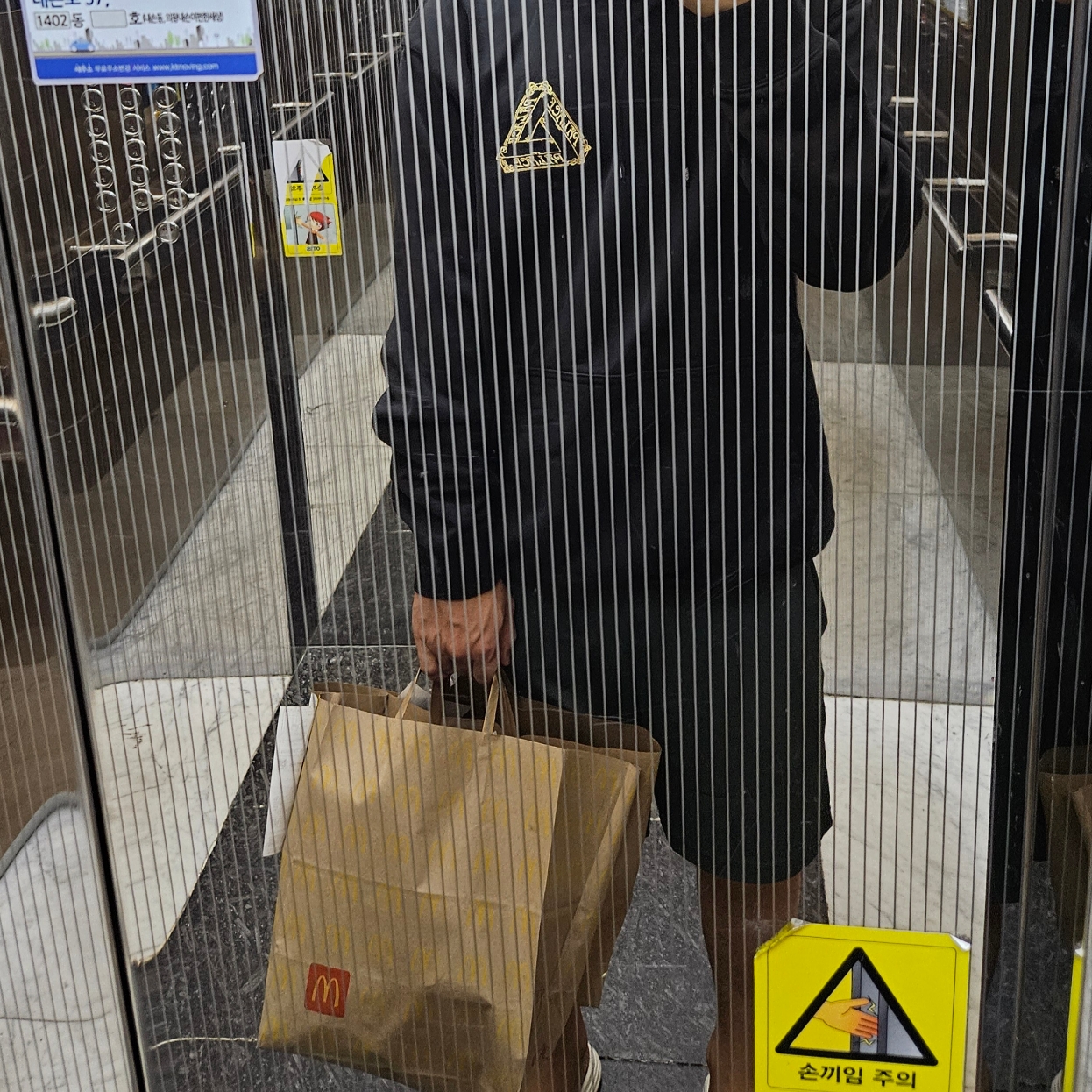 Palace Tri-Le Beurre Hood Black - 21FW 착용 스타일