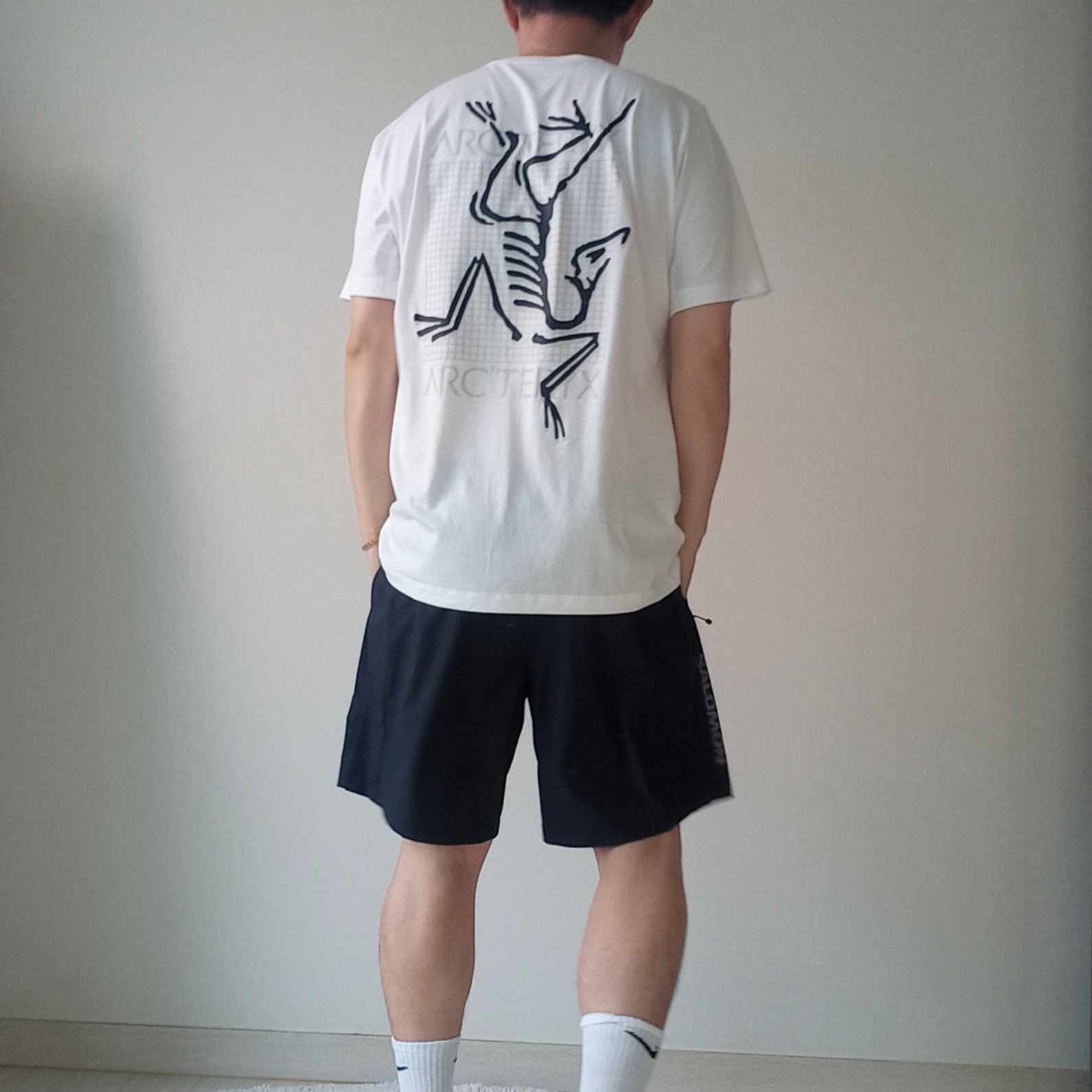 Arc'teryx Arc'Multi Bird Logo SS T-Shirt White Light 착용 스타일 - 1