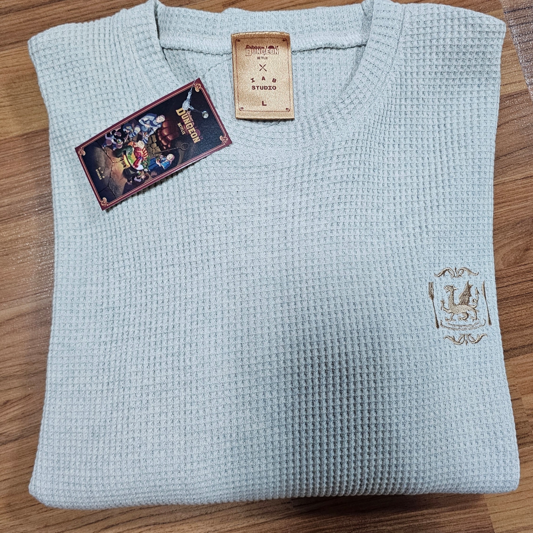 IAB Studio x Delicious in Dungeon Waffle Long Sleeve Oatmeal 착용 스타일 - 1