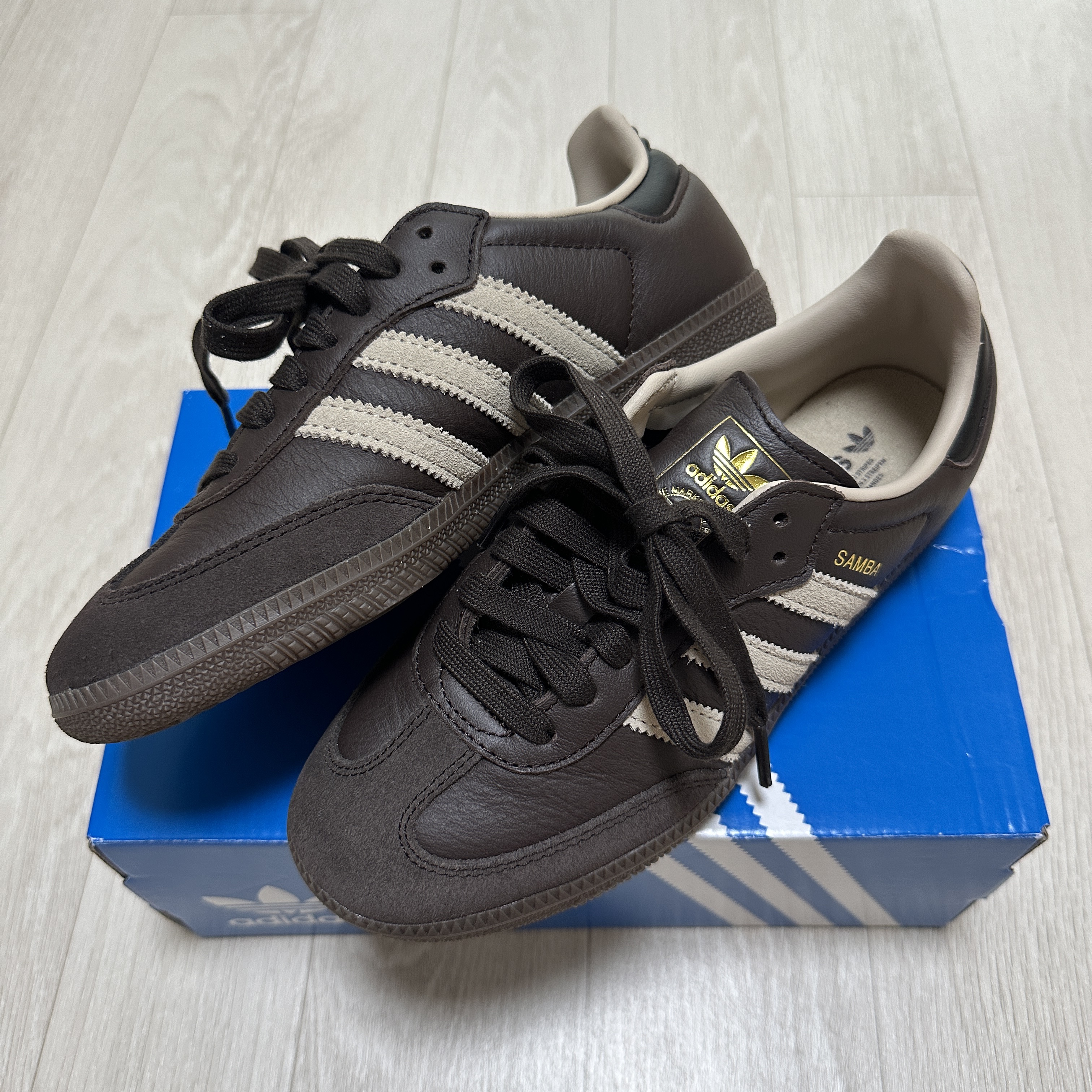 Adidas Samba OG Dark Brown Clay Brown 착용 스타일 - 1