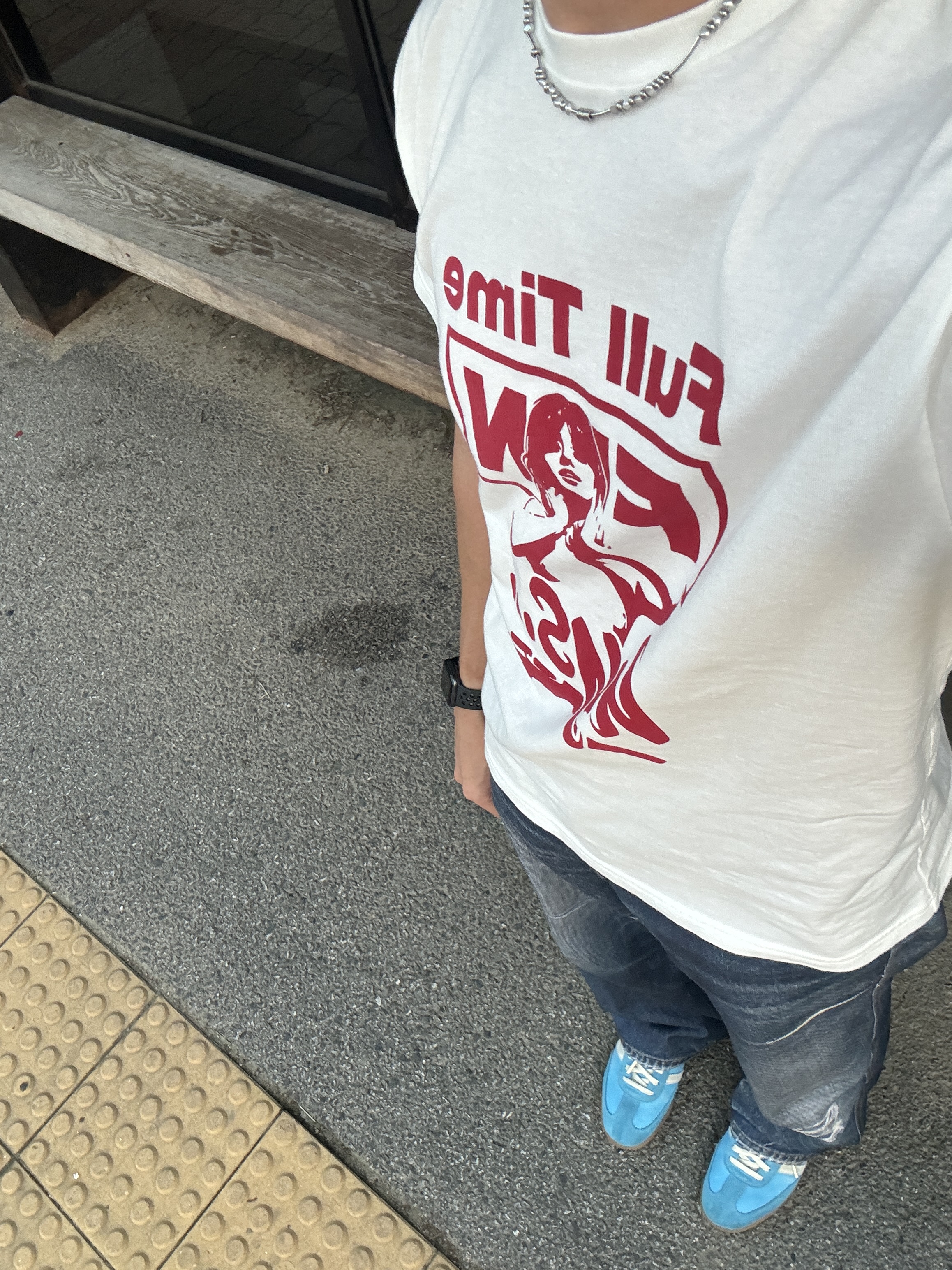 Hysteric Glamour Full Time Fun T-Shirt White 착용 스타일 - 2