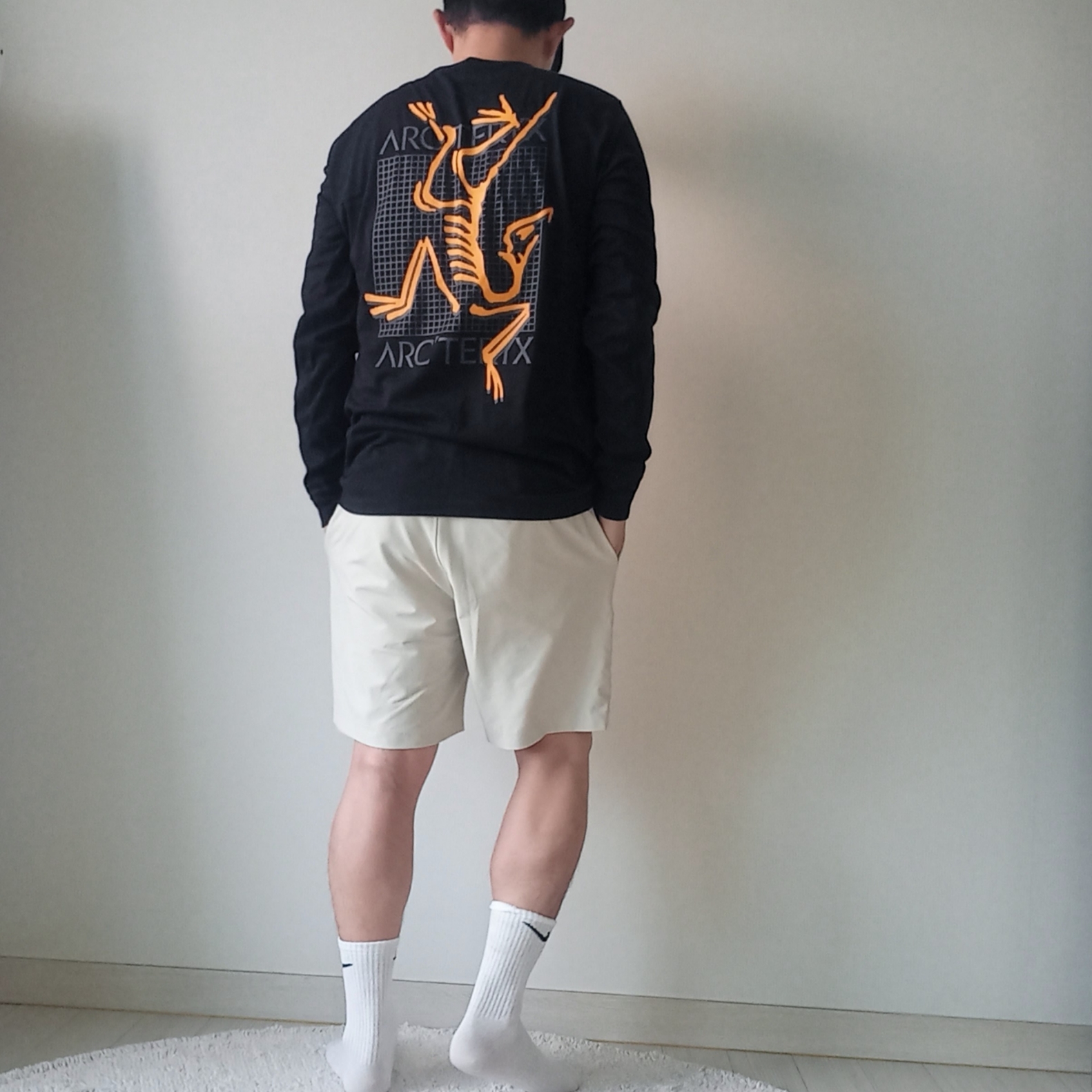 Arc'teryx Arc'Multi Bird Logo LS T-Shirt Black 착용 스타일 - 1