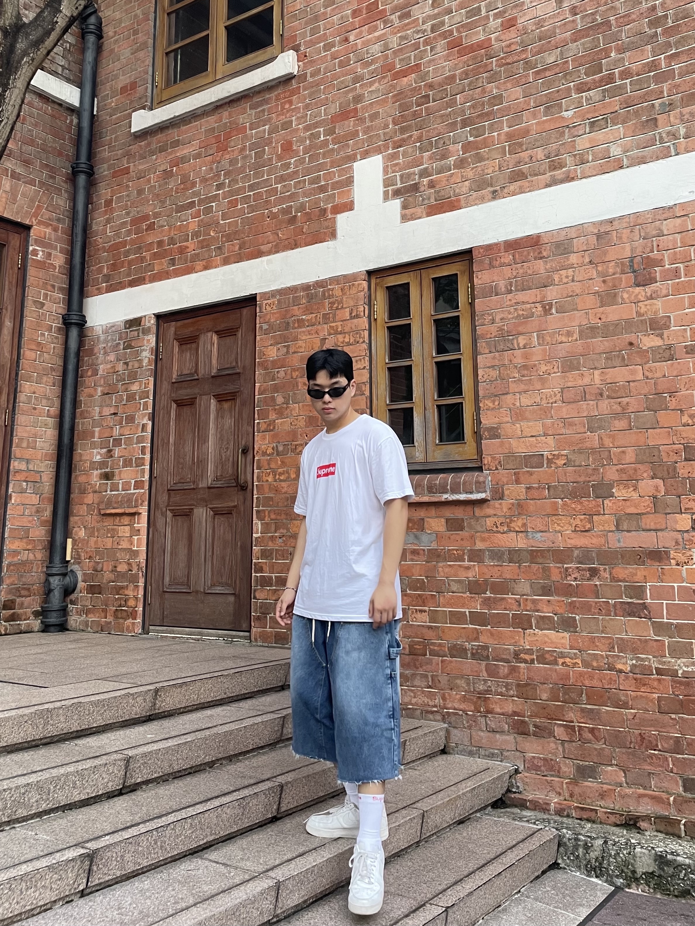 Supreme x MM6 Maison Margiela Box Logo T-Shirt White - 24SS, Nike Air Force 1 '07 Low White 착용 스타일 - 1