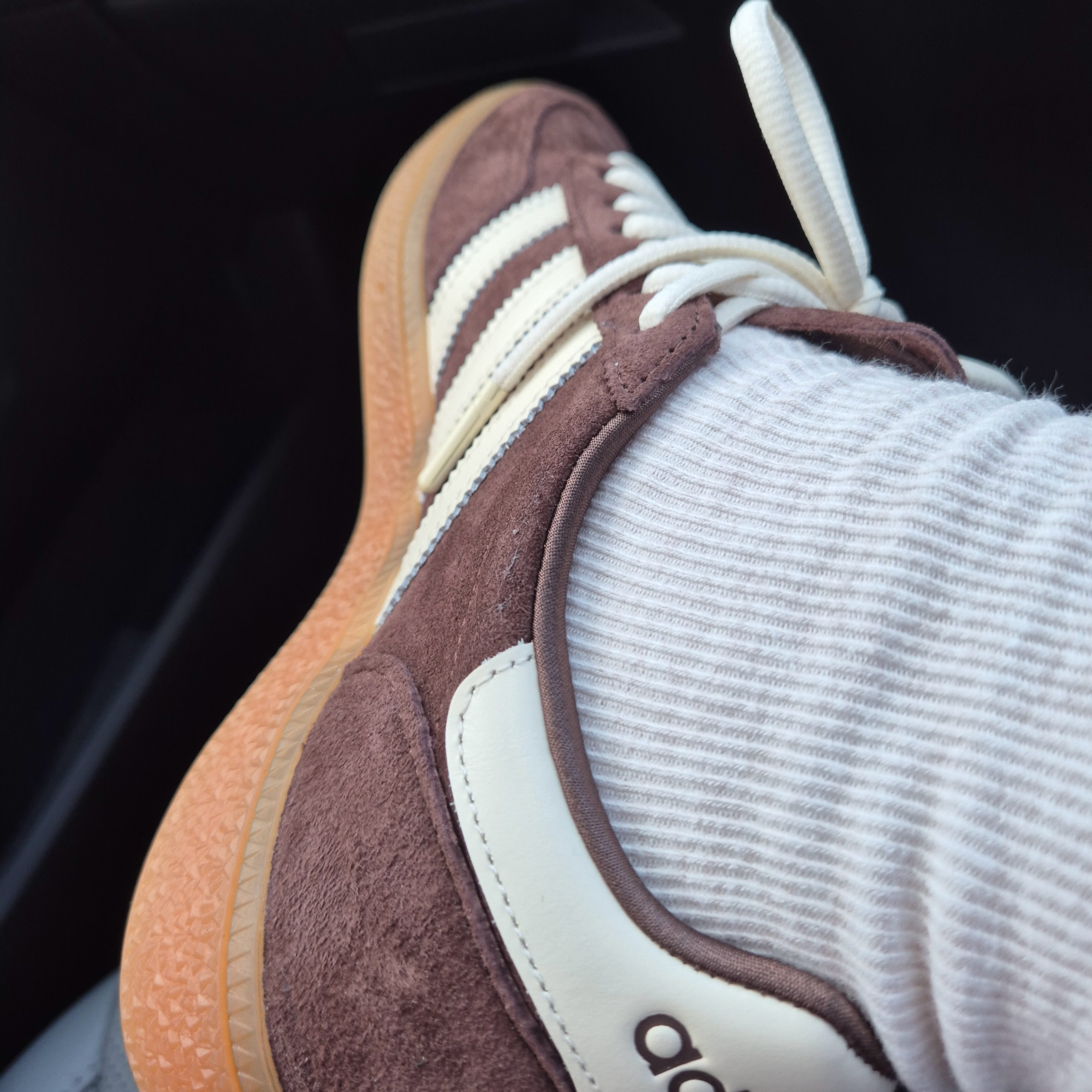 Adidas x Sporty & Rich Spezial Handball Auburn Cream White 착용 스타일