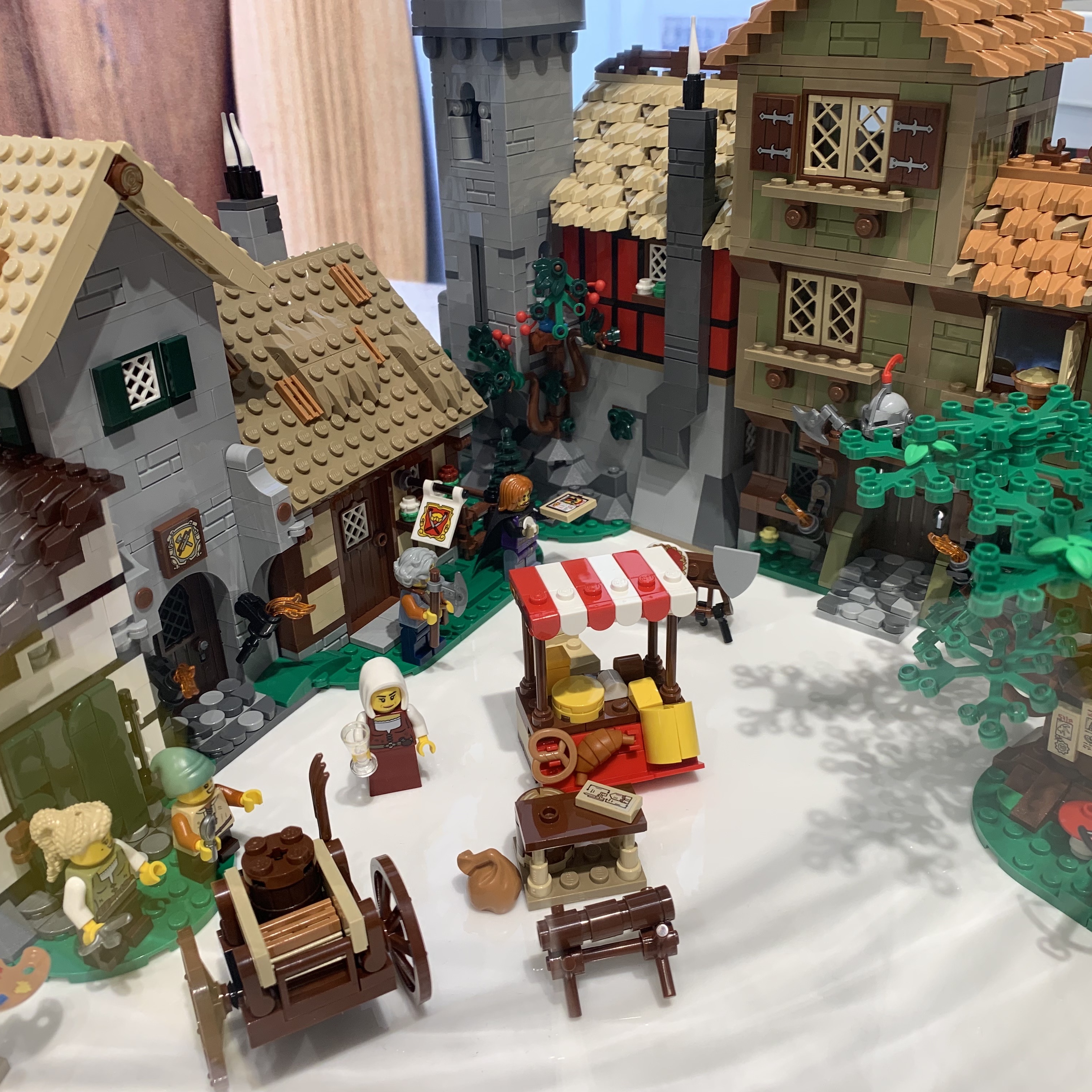 Lego Medieval Town Square 착용 스타일