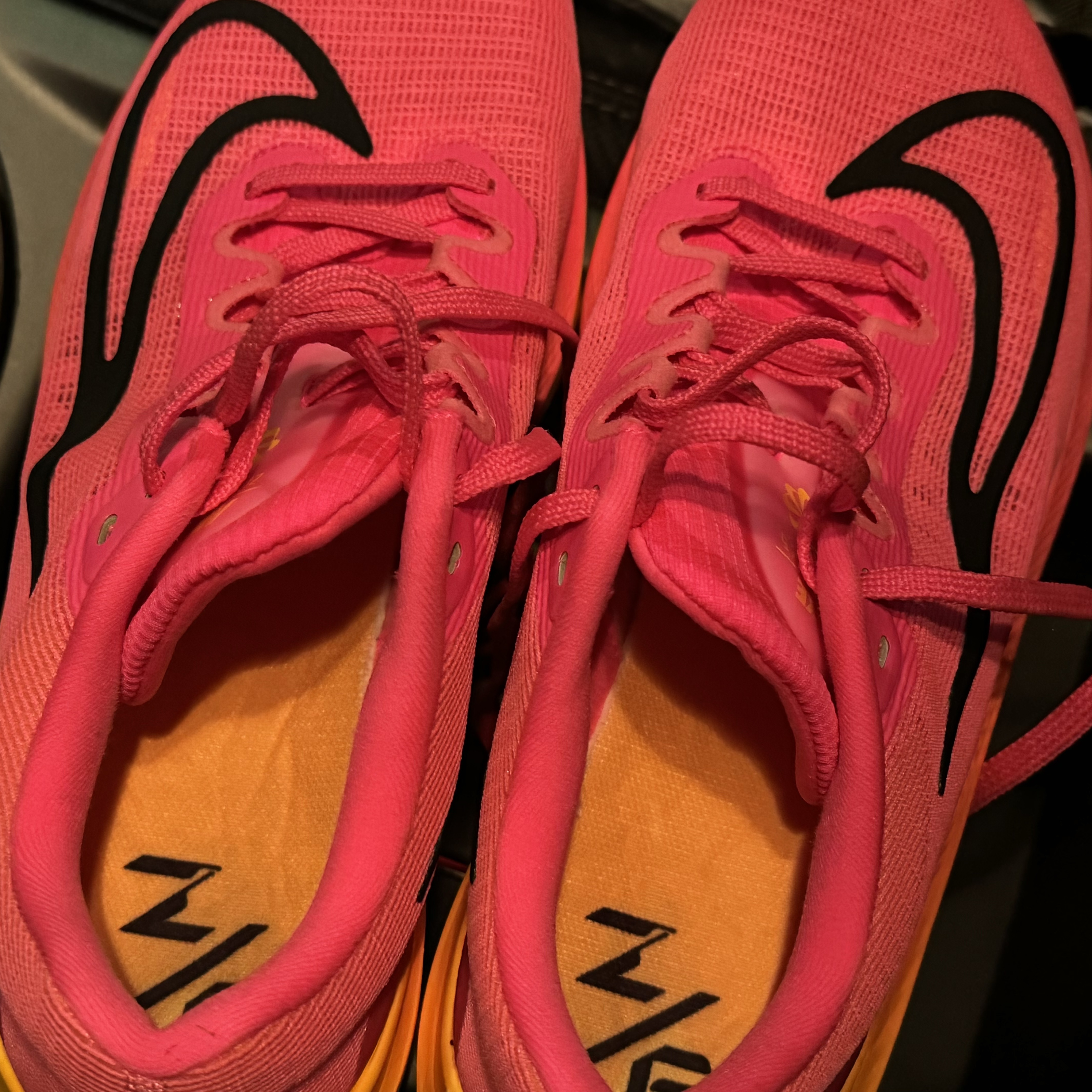 Nike Zoom Fly 5 Hyper Pink Hyper Pink Laser Orange 착용 스타일