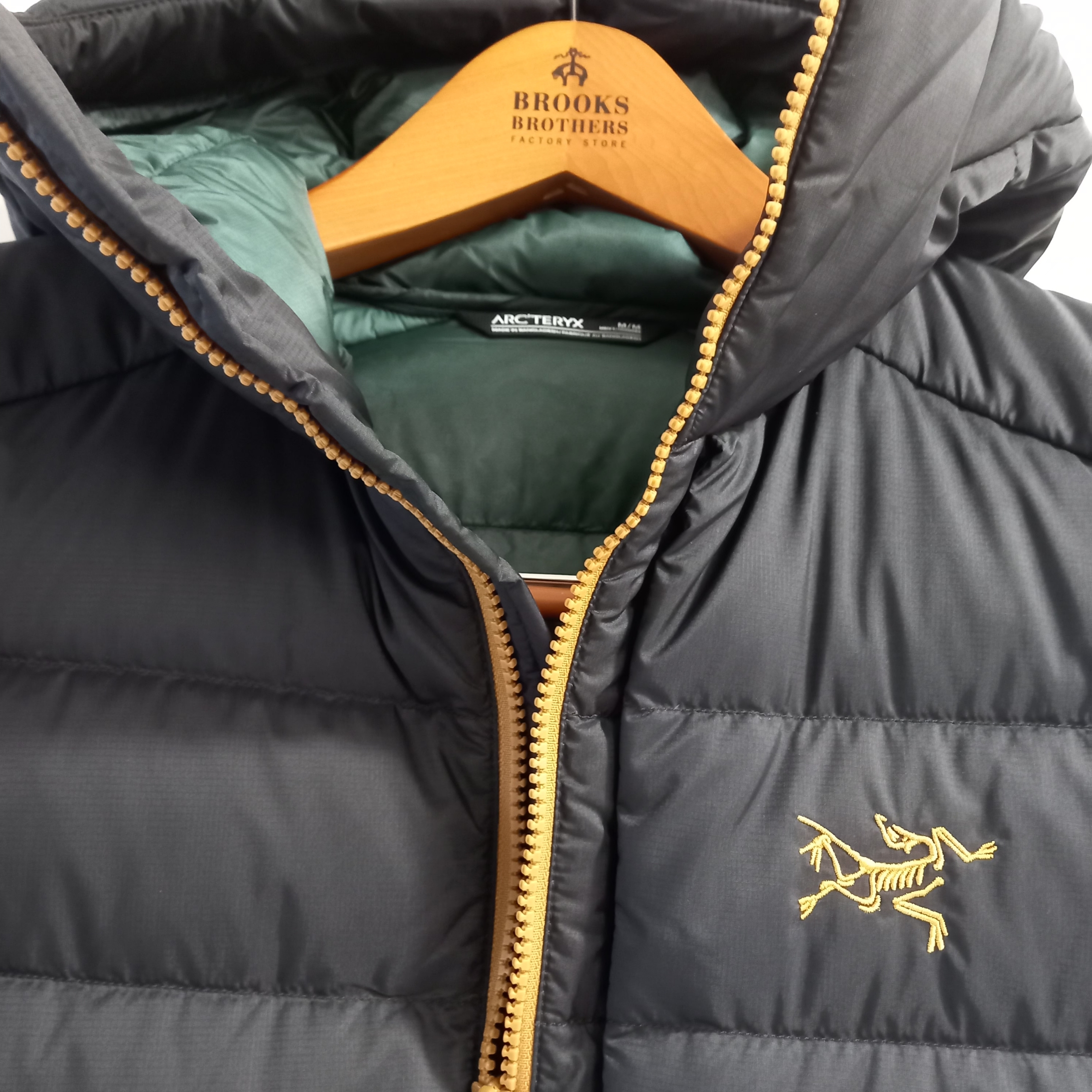 Arc'teryx Thorium Hoody Dark Magic 착용 스타일 - 3
