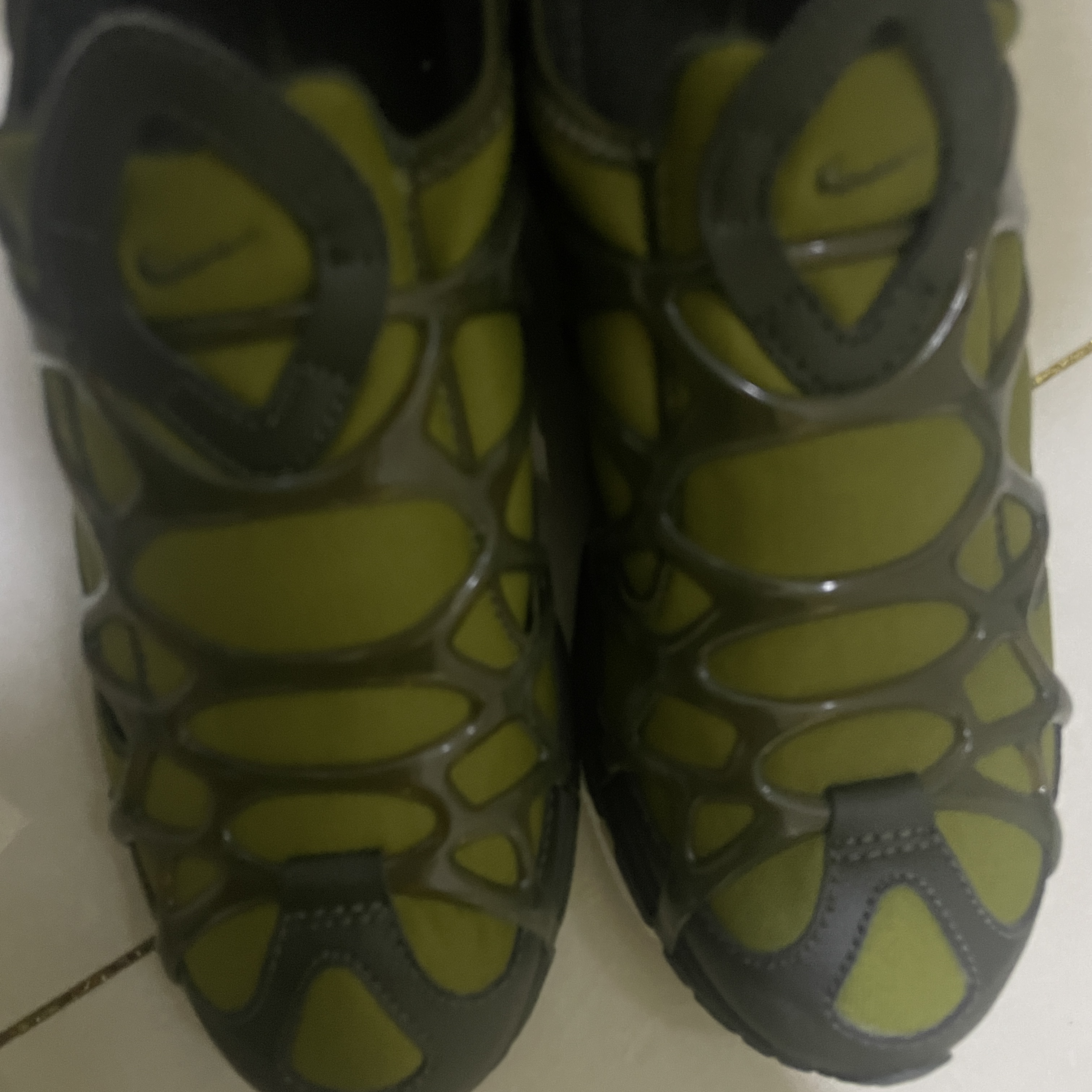 Nike Air Kukini Pilgrim Sequoia 착용 스타일