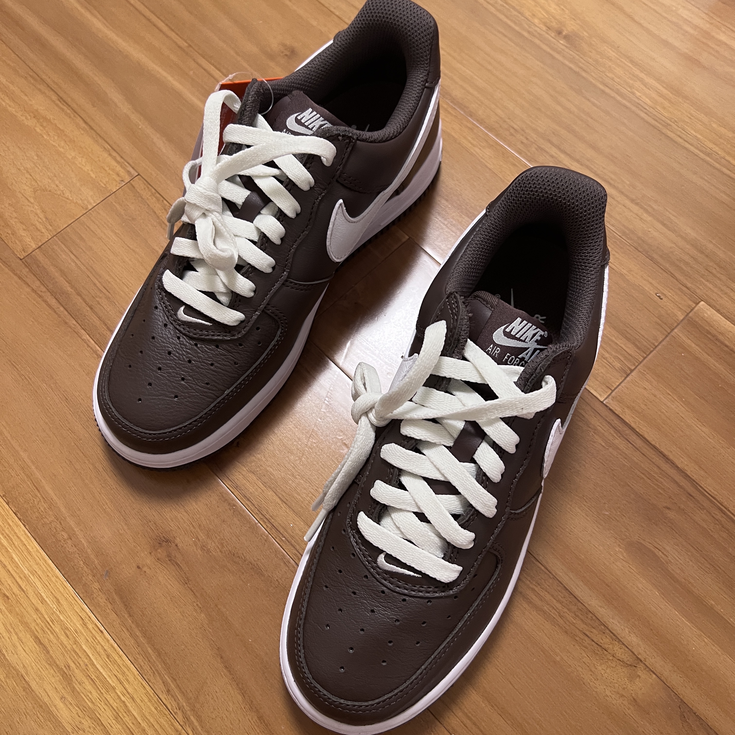 Nike Air Force 1 Low Retro Chocolate 착용 스타일