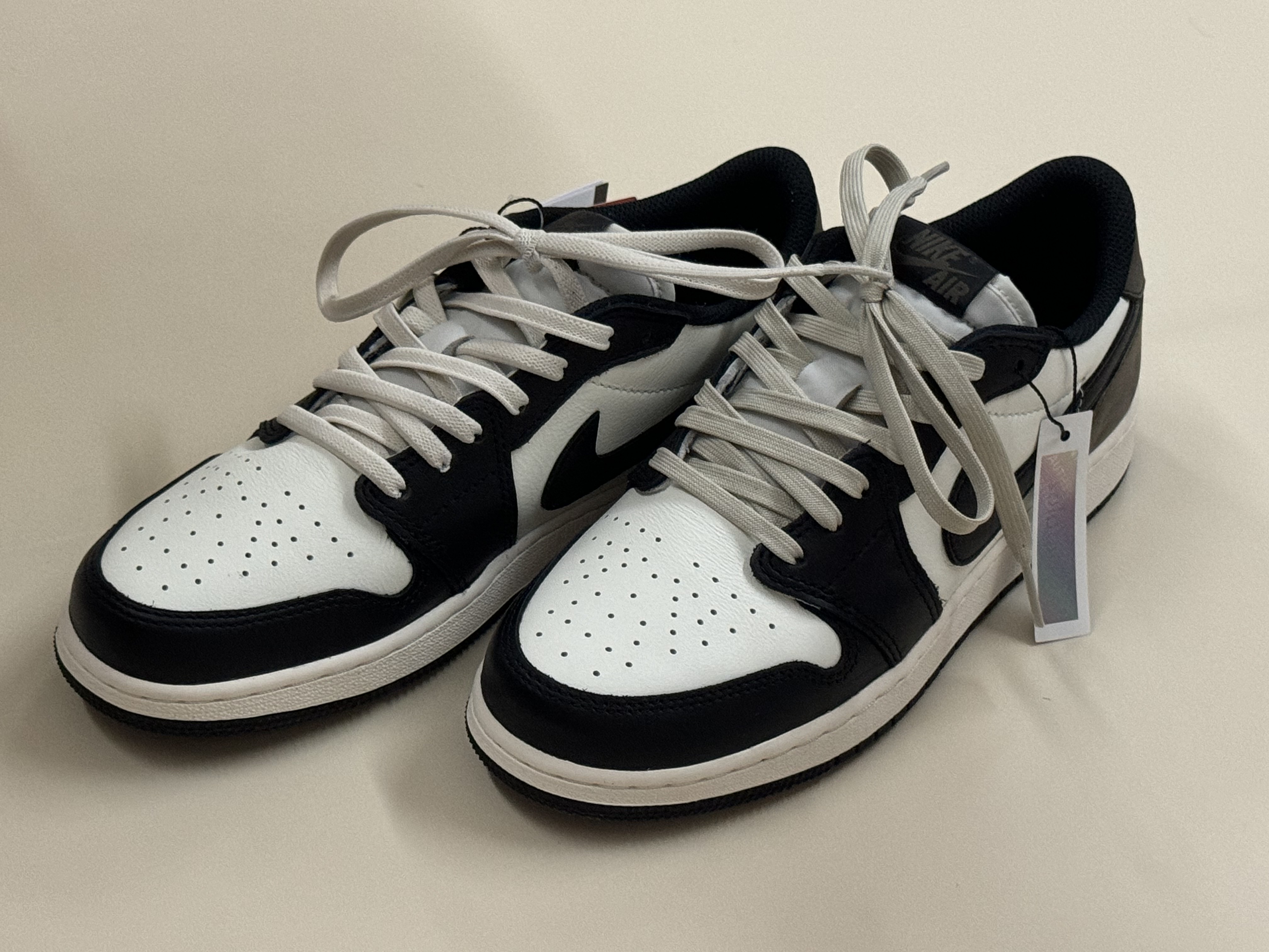 (GS) Jordan 1 Retro Low OG Mocha 착용 스타일