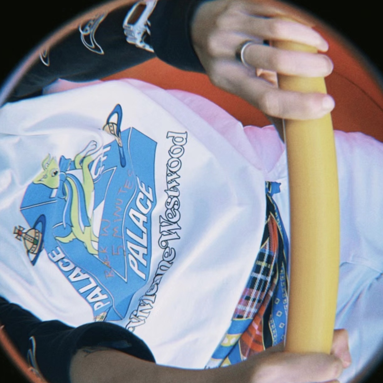 Palace x Vivienne Westwood Raglan Long Sleeve White Black - 24FW 착용 스타일