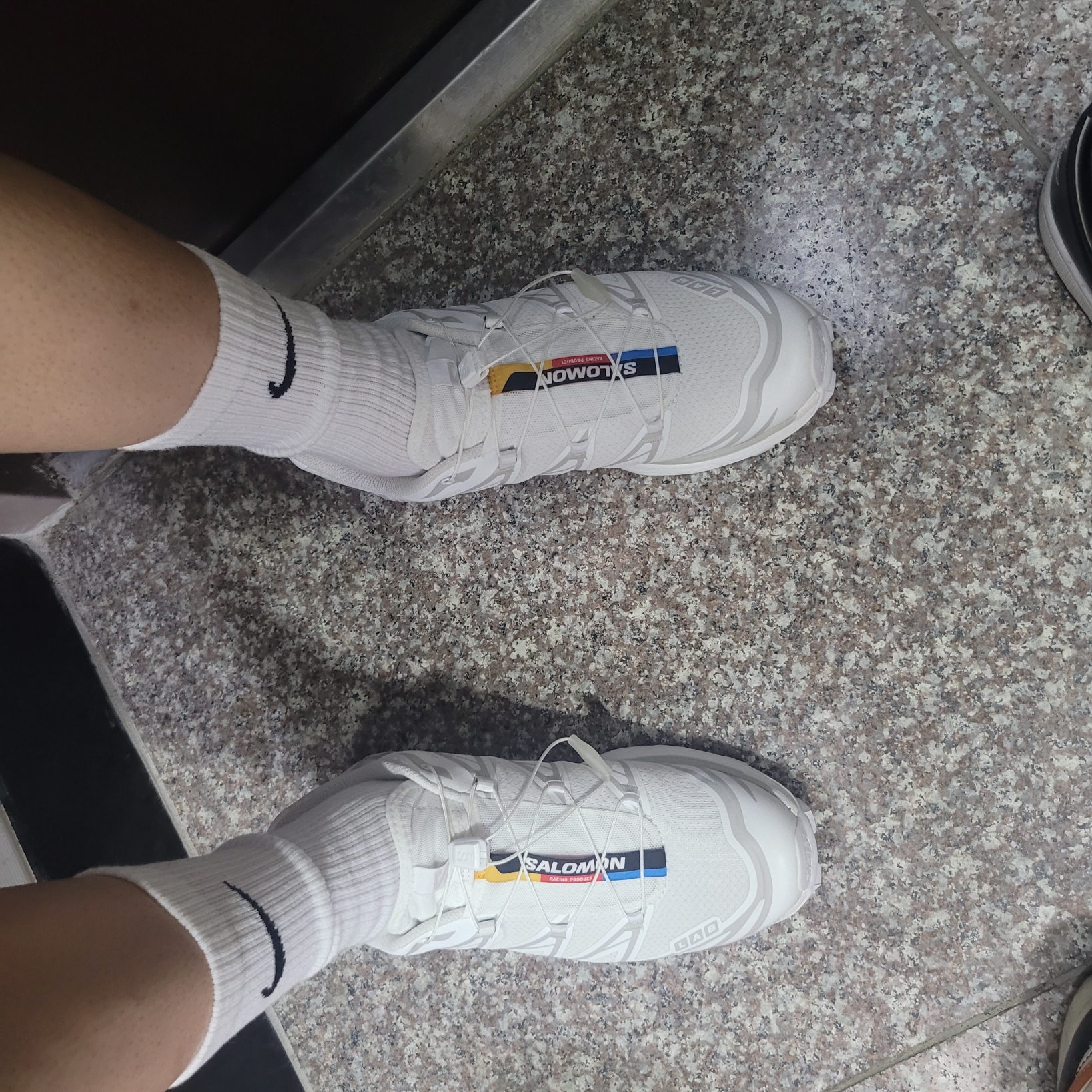 Salomon XT-6 ADV White 착용 스타일