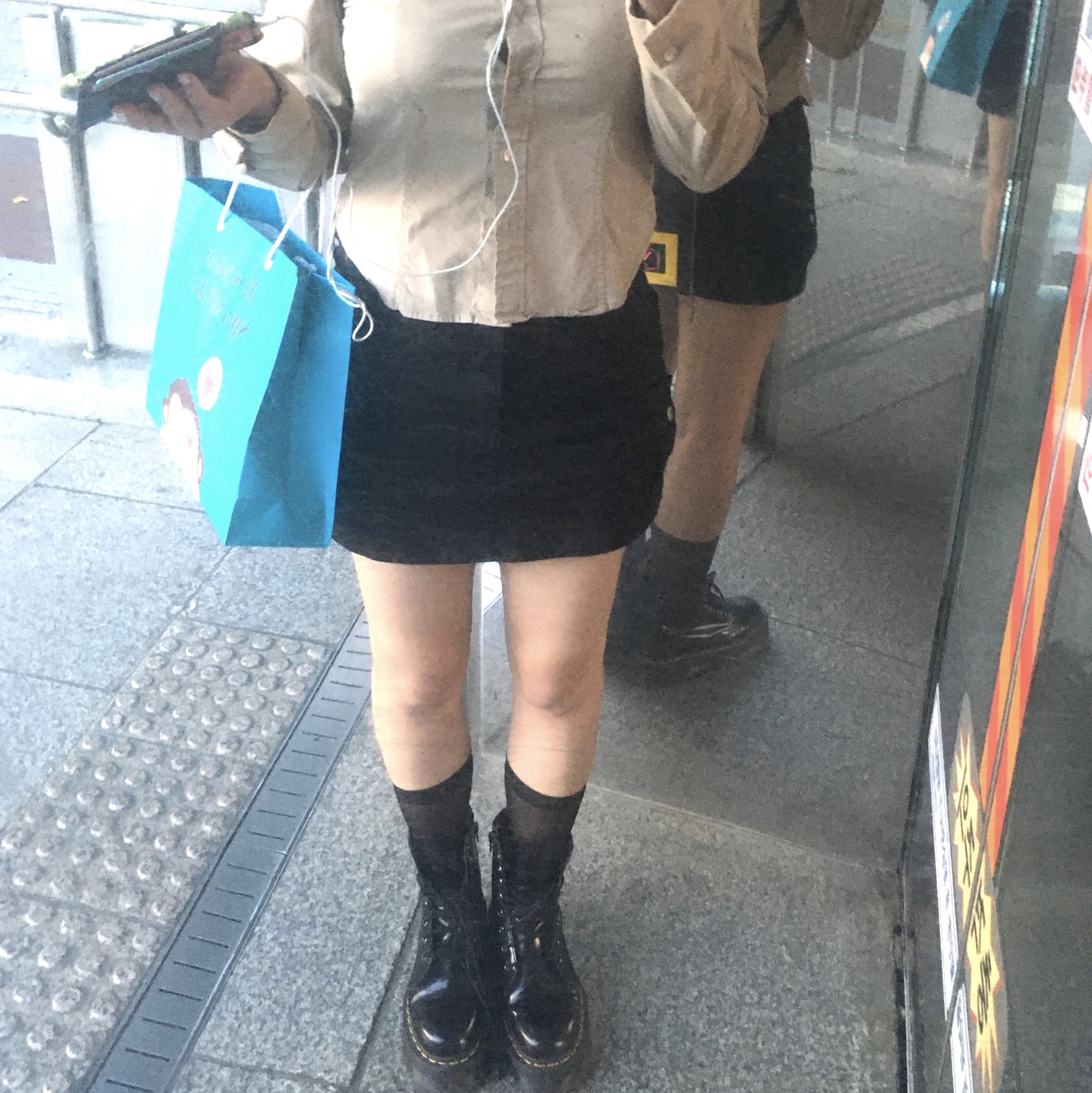 Dr. Martens Jadon Boots Black 착용 스타일