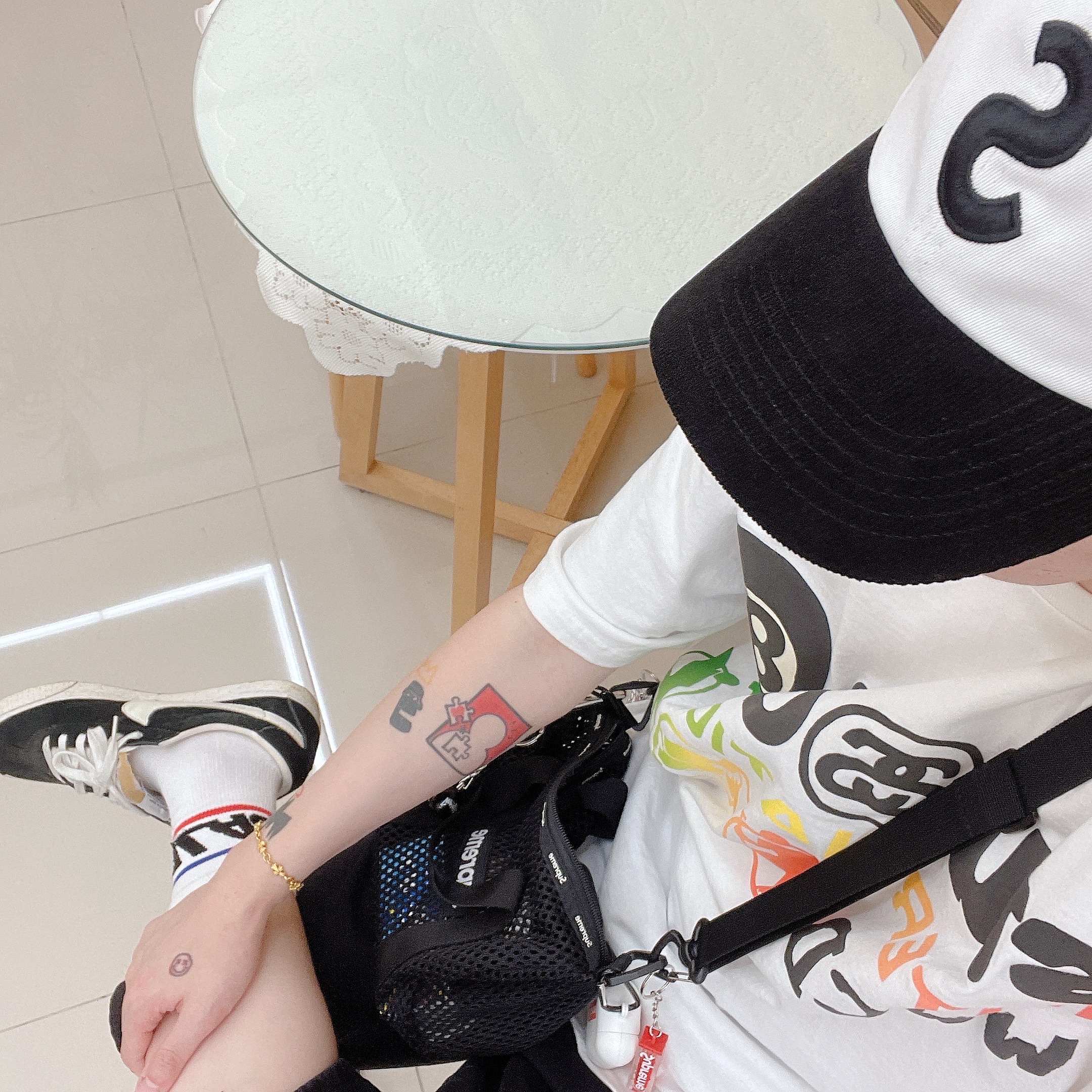 Palace Basically A Sock White, Stussy x Cactus Plant Flea Market International T-Shirt White 착용 스타일 - 1