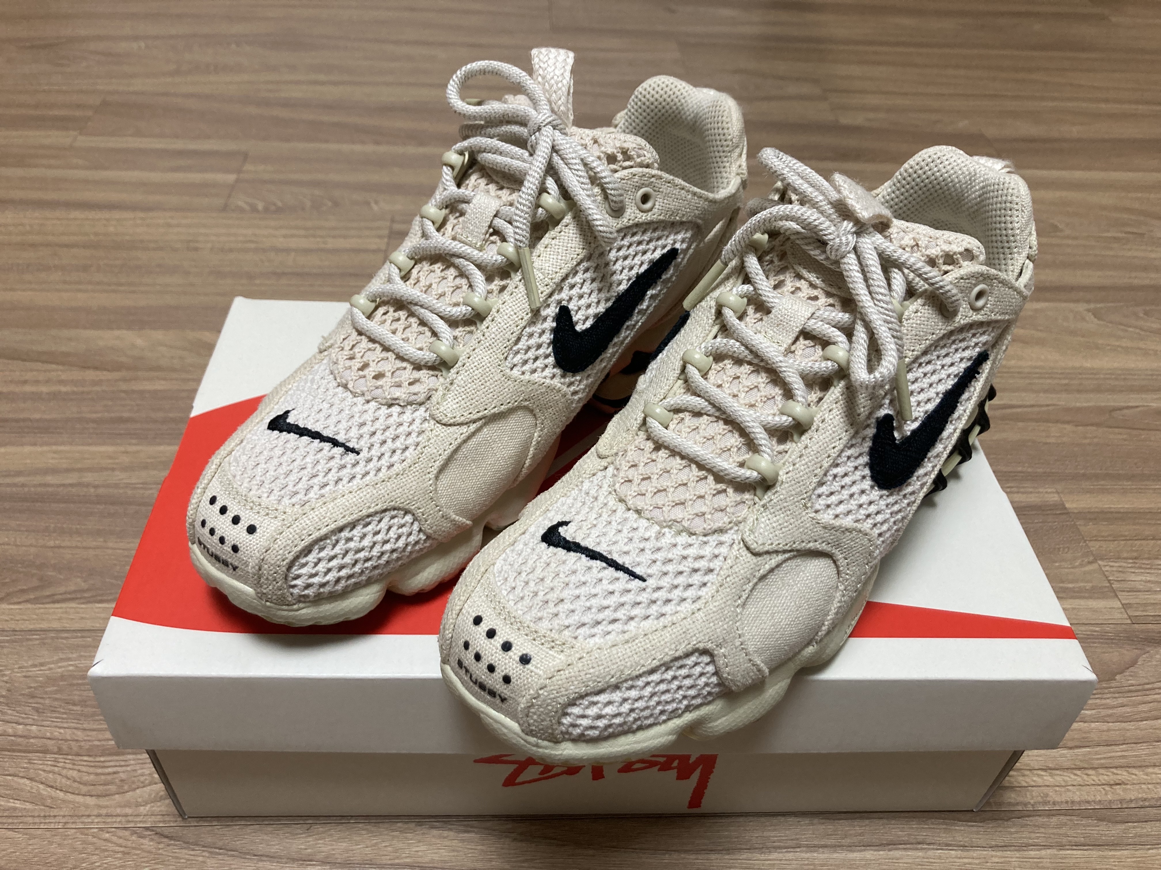 Nike x Stussy Air Zoom Spiridon Cage 2 Fossil 착용 스타일