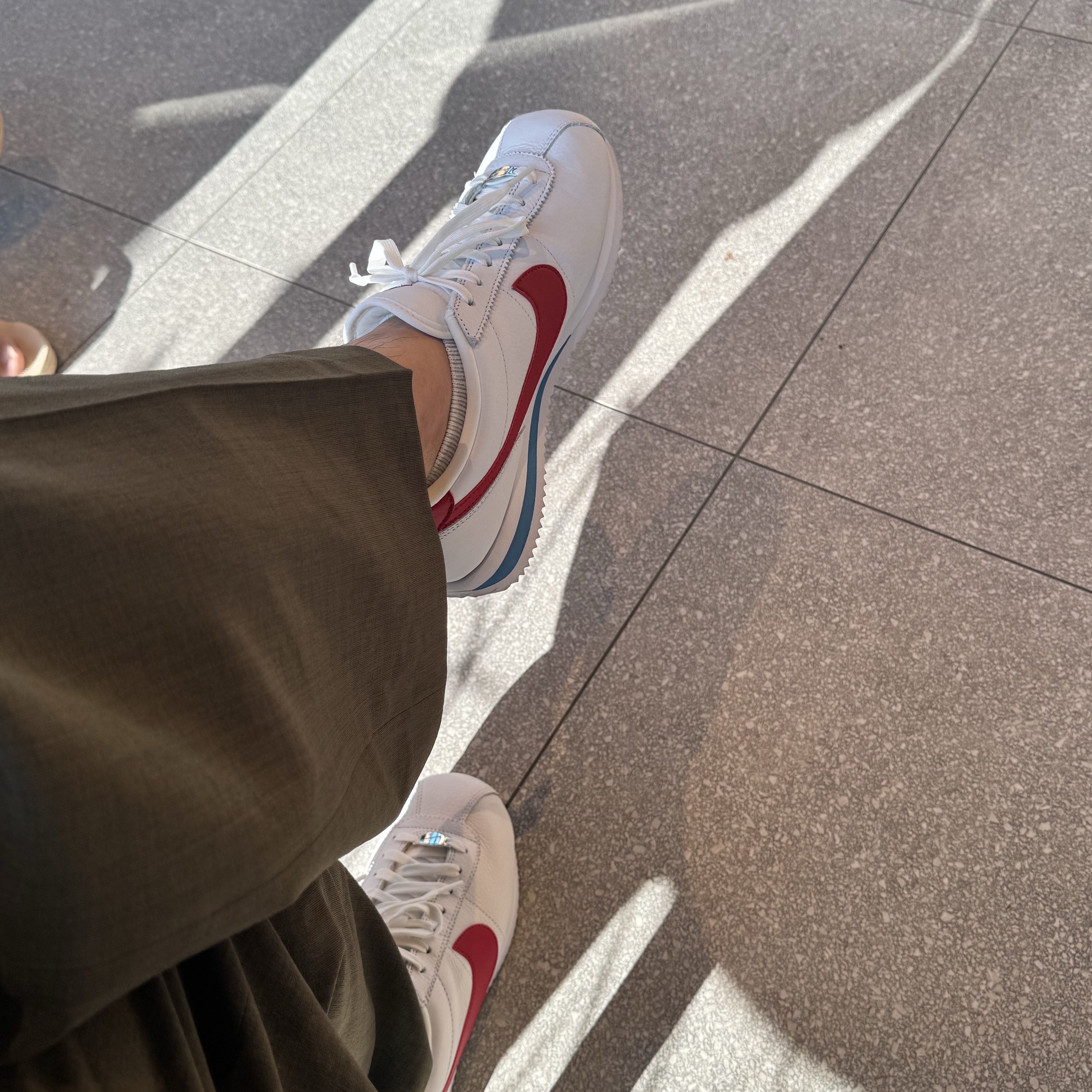 Nike Cortez Varsity Red White & Blue 착용 스타일